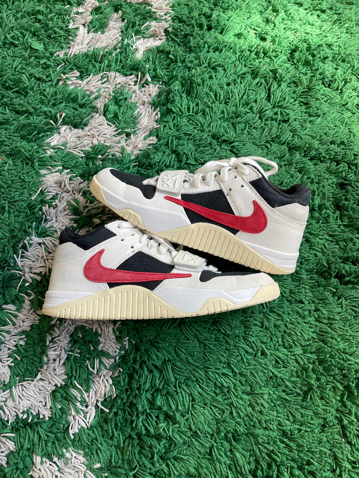 Jordan Travis Scott Jumpman Jack “University Red” (Size 9) (Lightly Worn) - Image 1