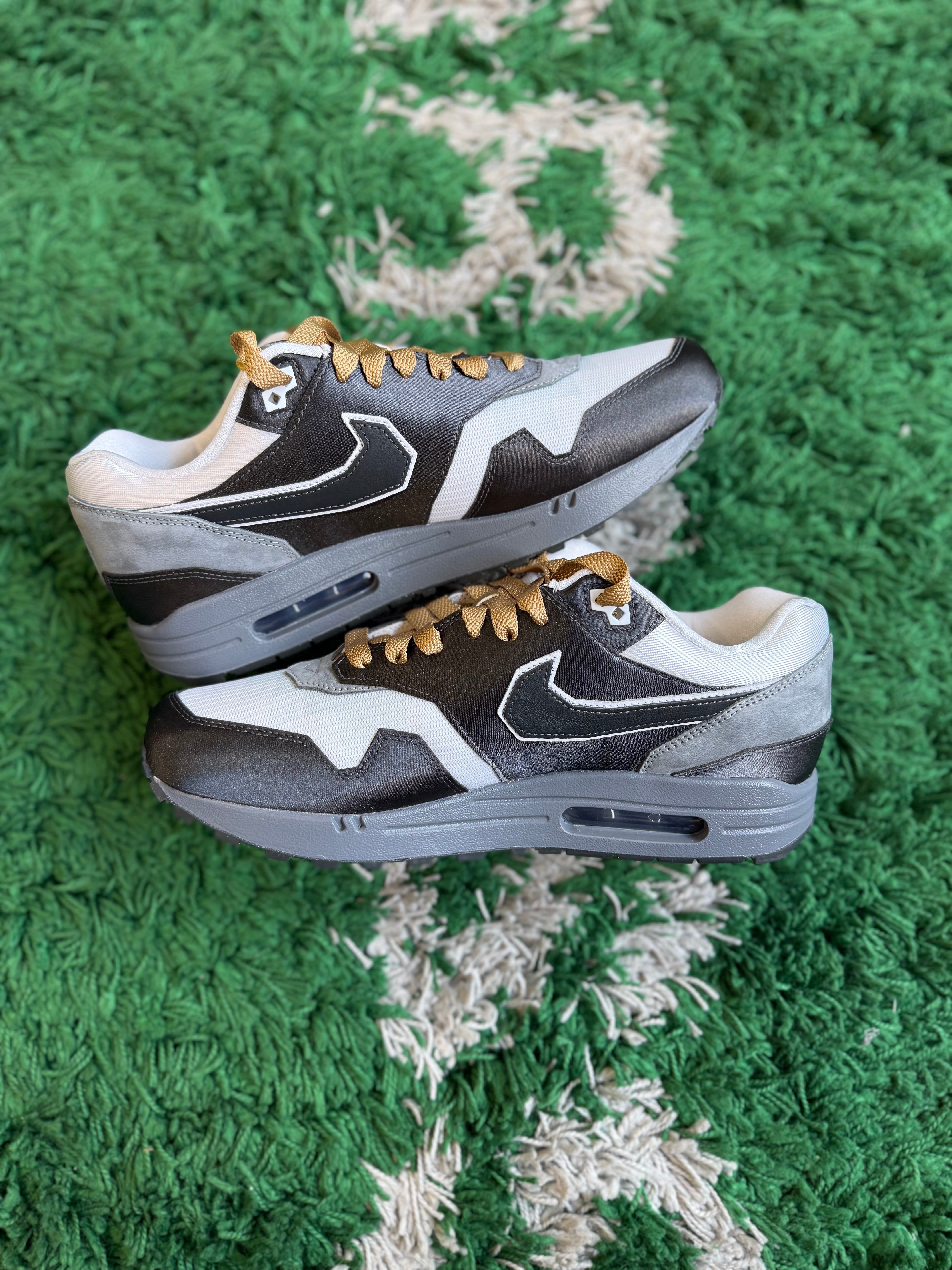 Nike Air Max 1 SWOOSH Low Poly Big Head Mode