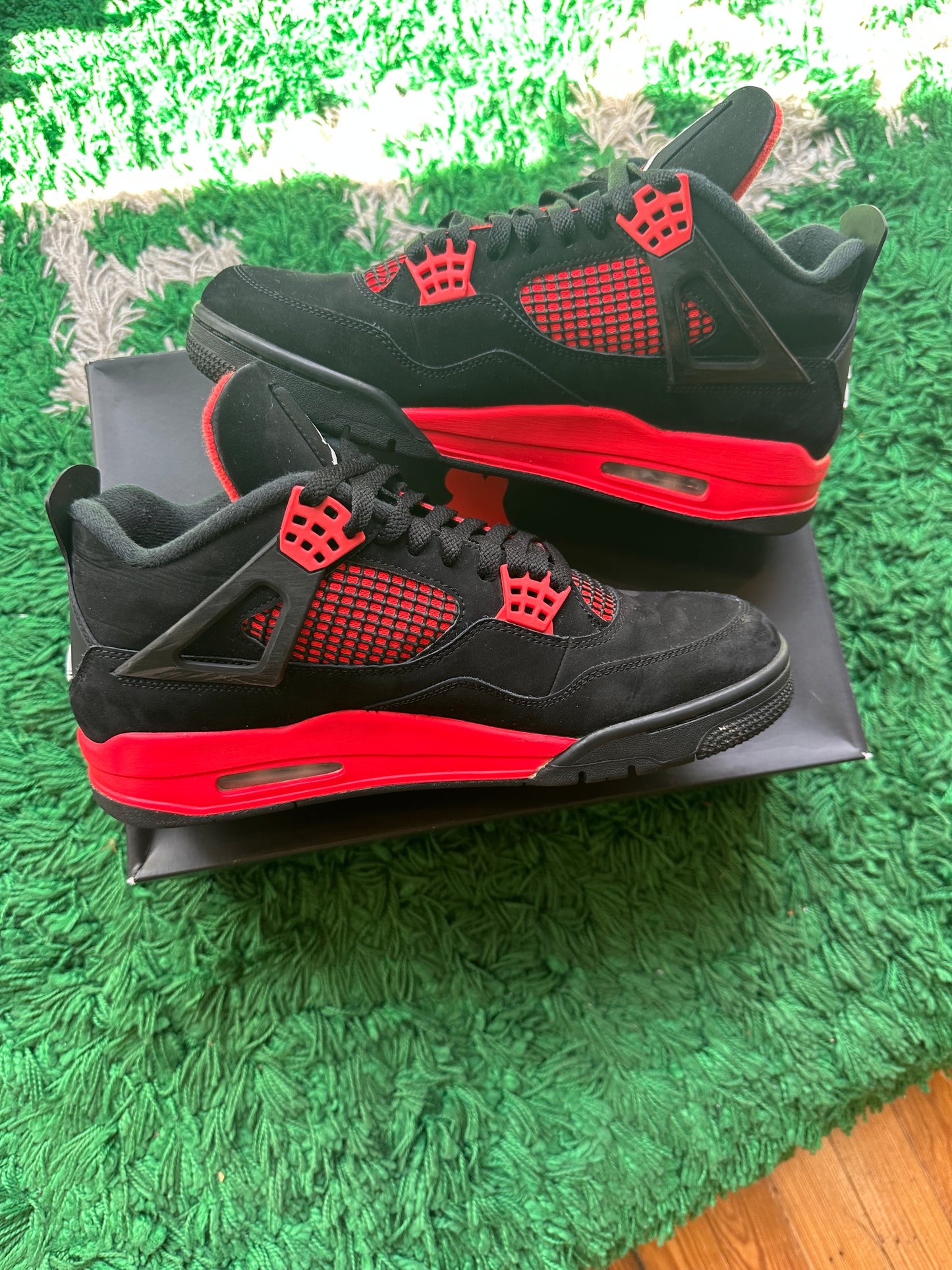 Jordan 4 “Red Thunder”