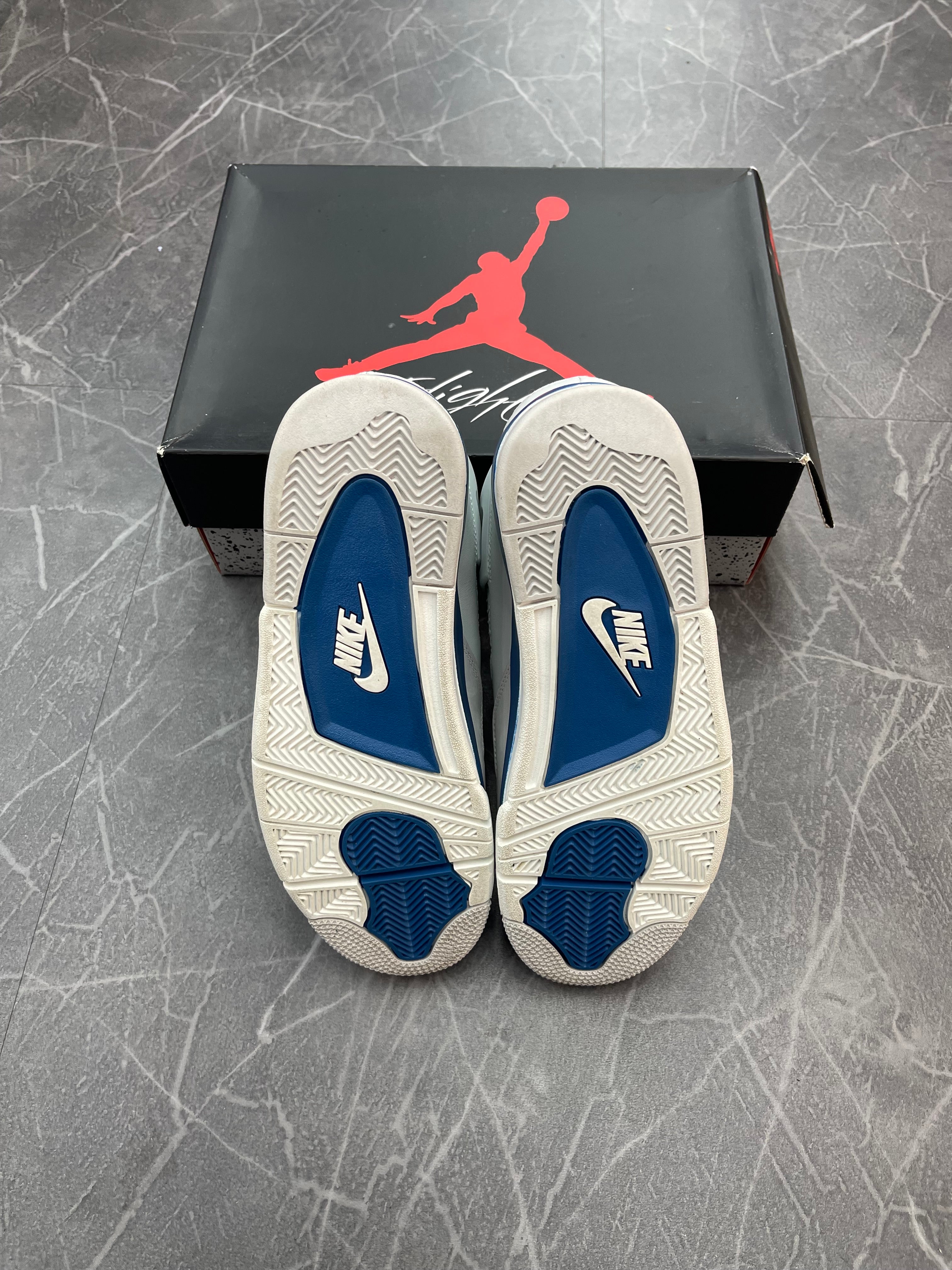 Jordan 4 “Military Blue”