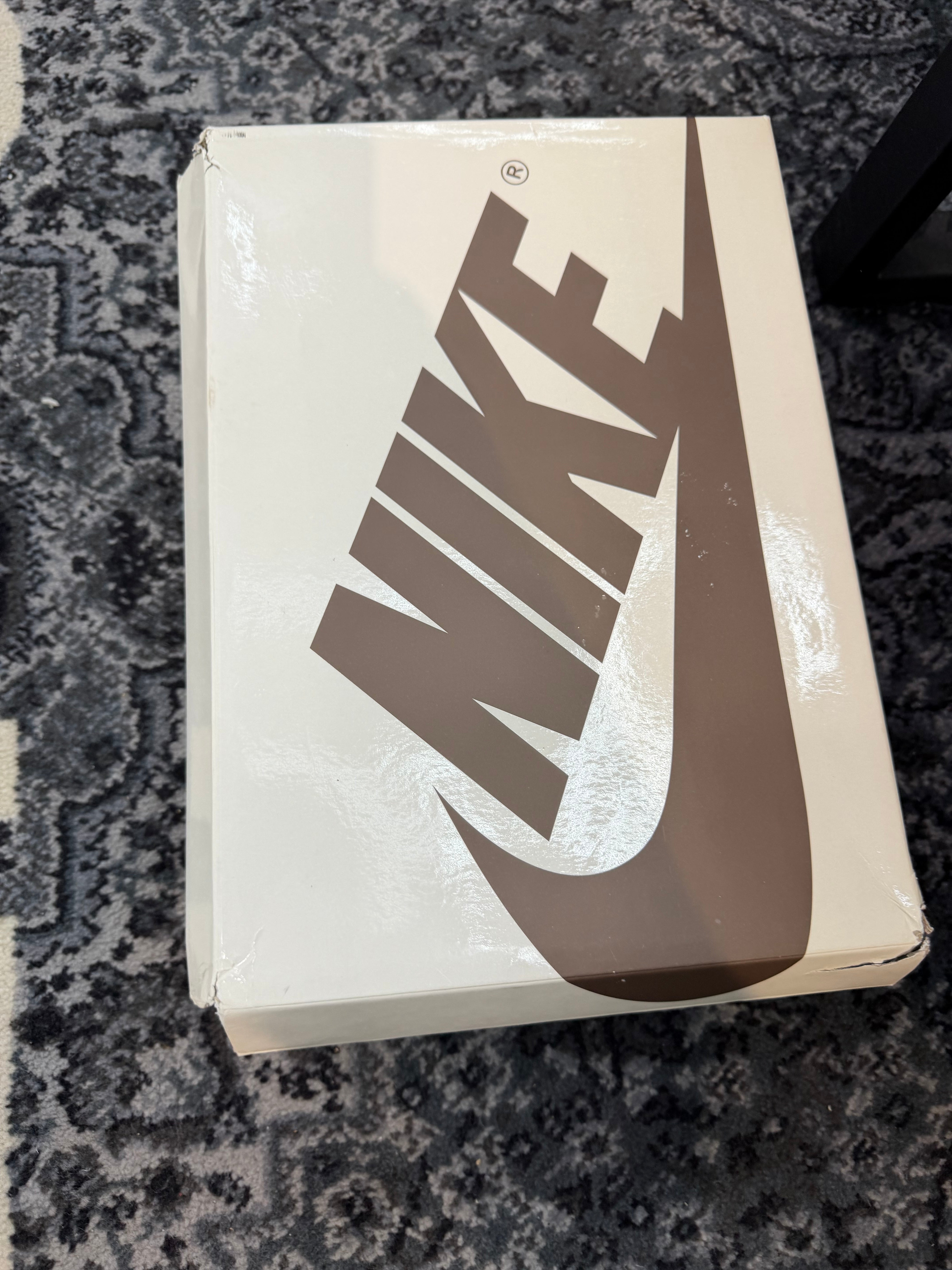 Jordan 1 Low Travis Scott “Velvet Brown”
