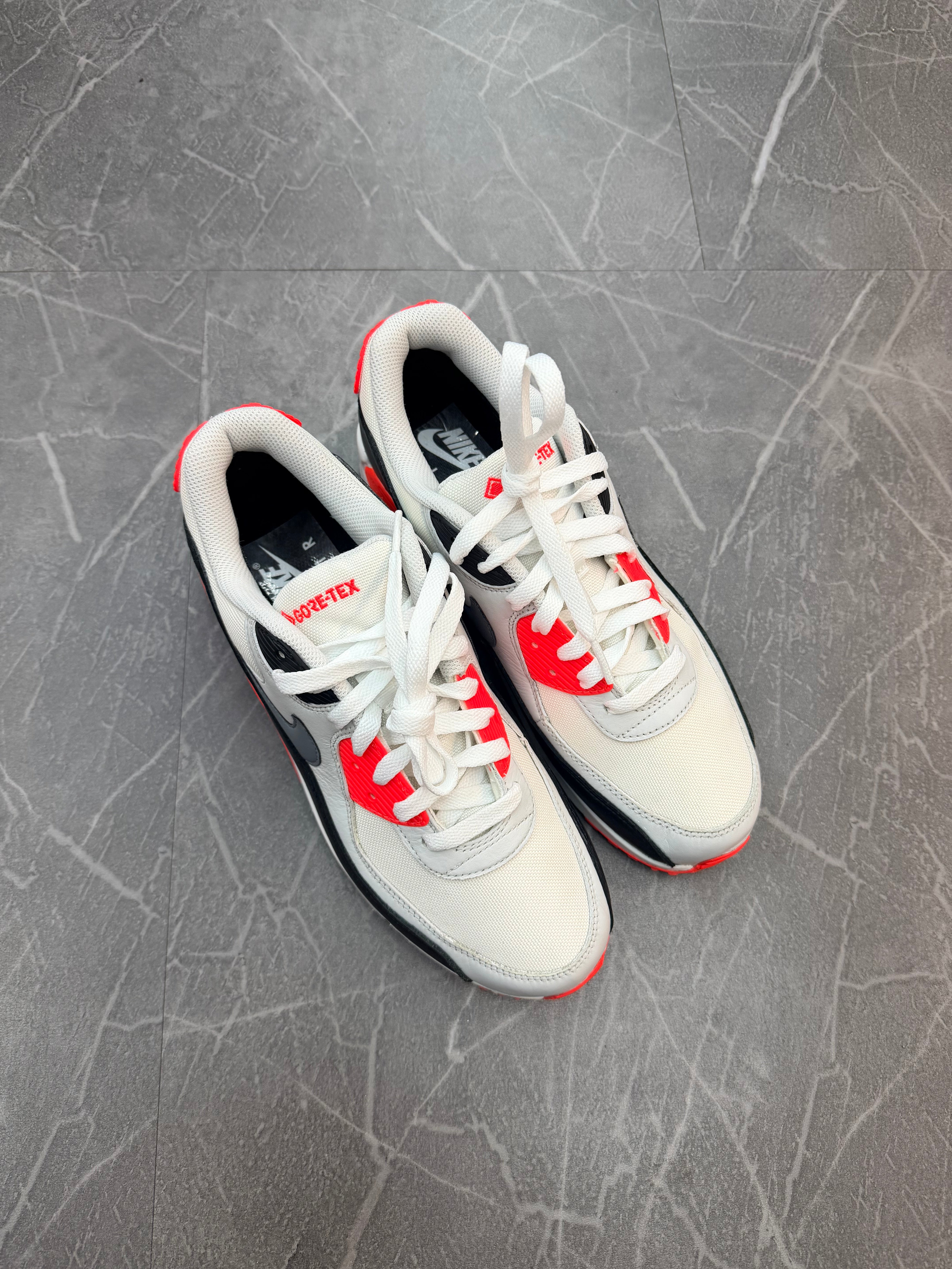 Nike Air Max 90 Gore-Tex Infrared