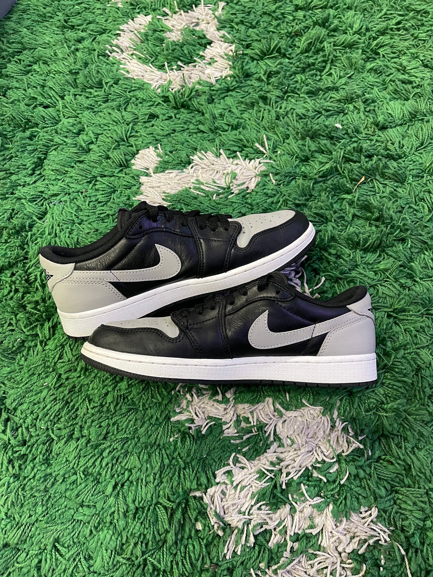 Jordan 1 Low “Shadow”