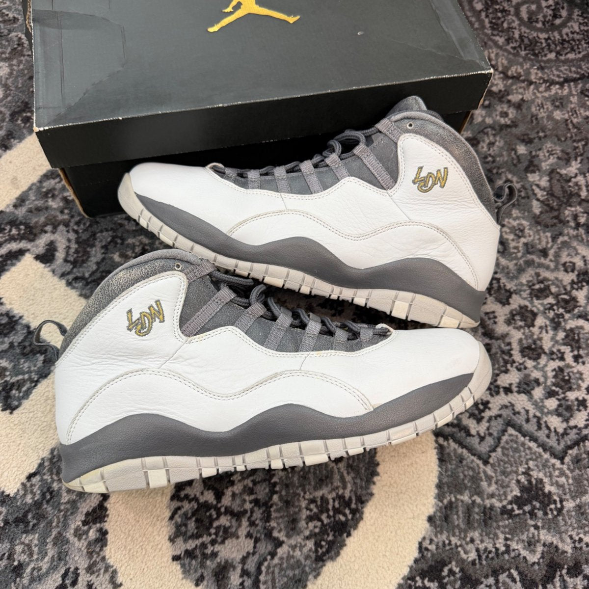 Jordan 10 Retro London (Size 11) (Lightly Worn)