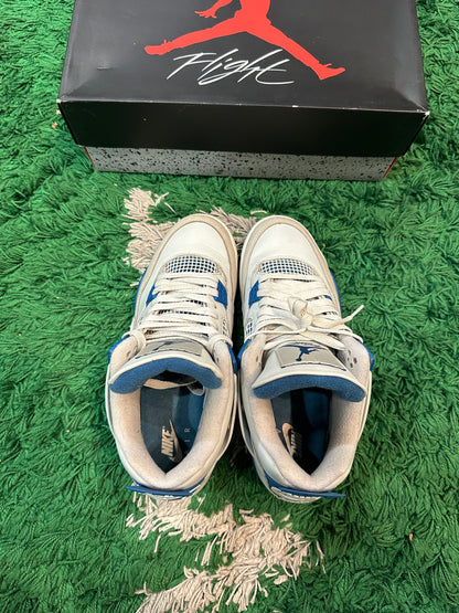 Jordan 4 “Military Blue”