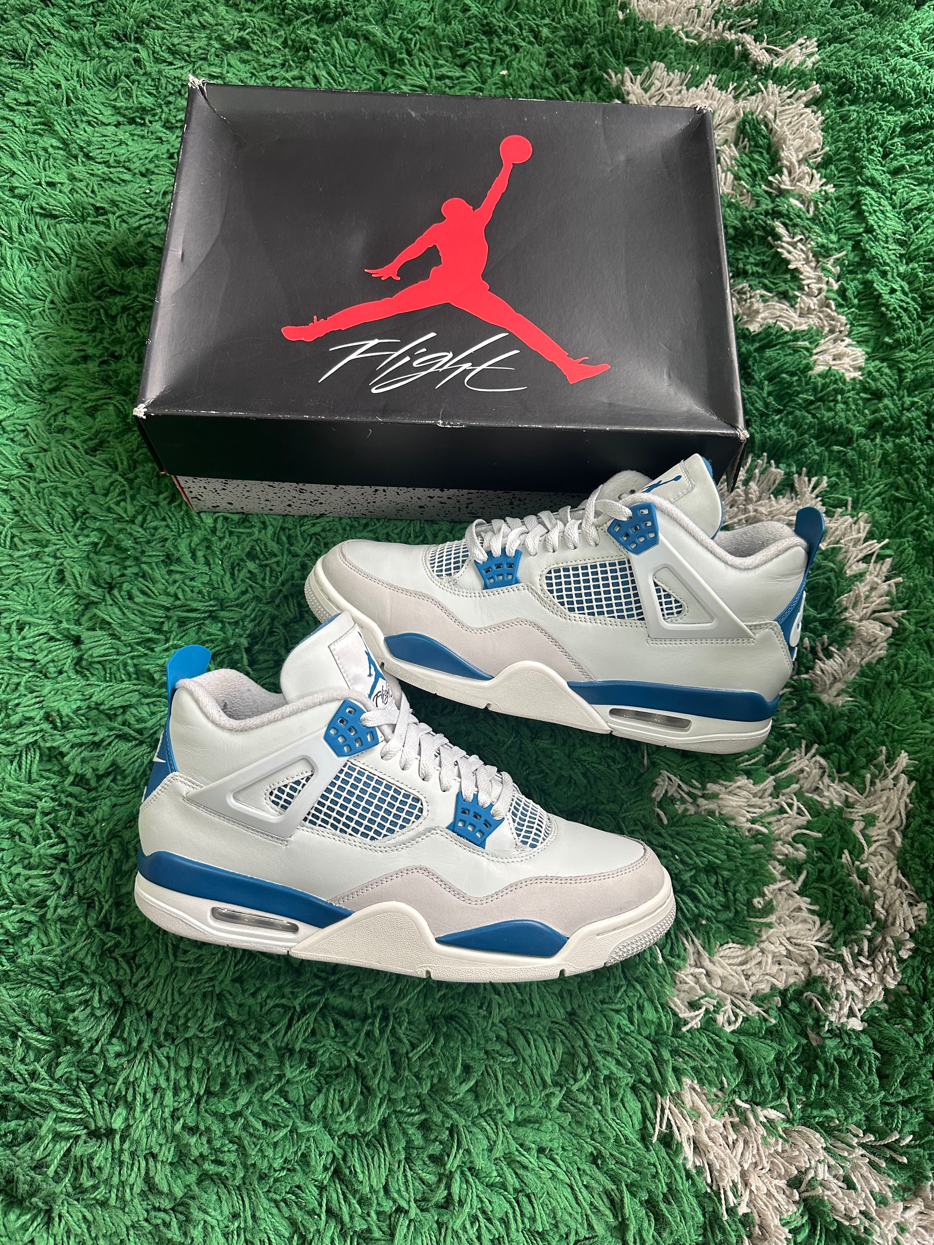 Jordan 4 “Military Blue”