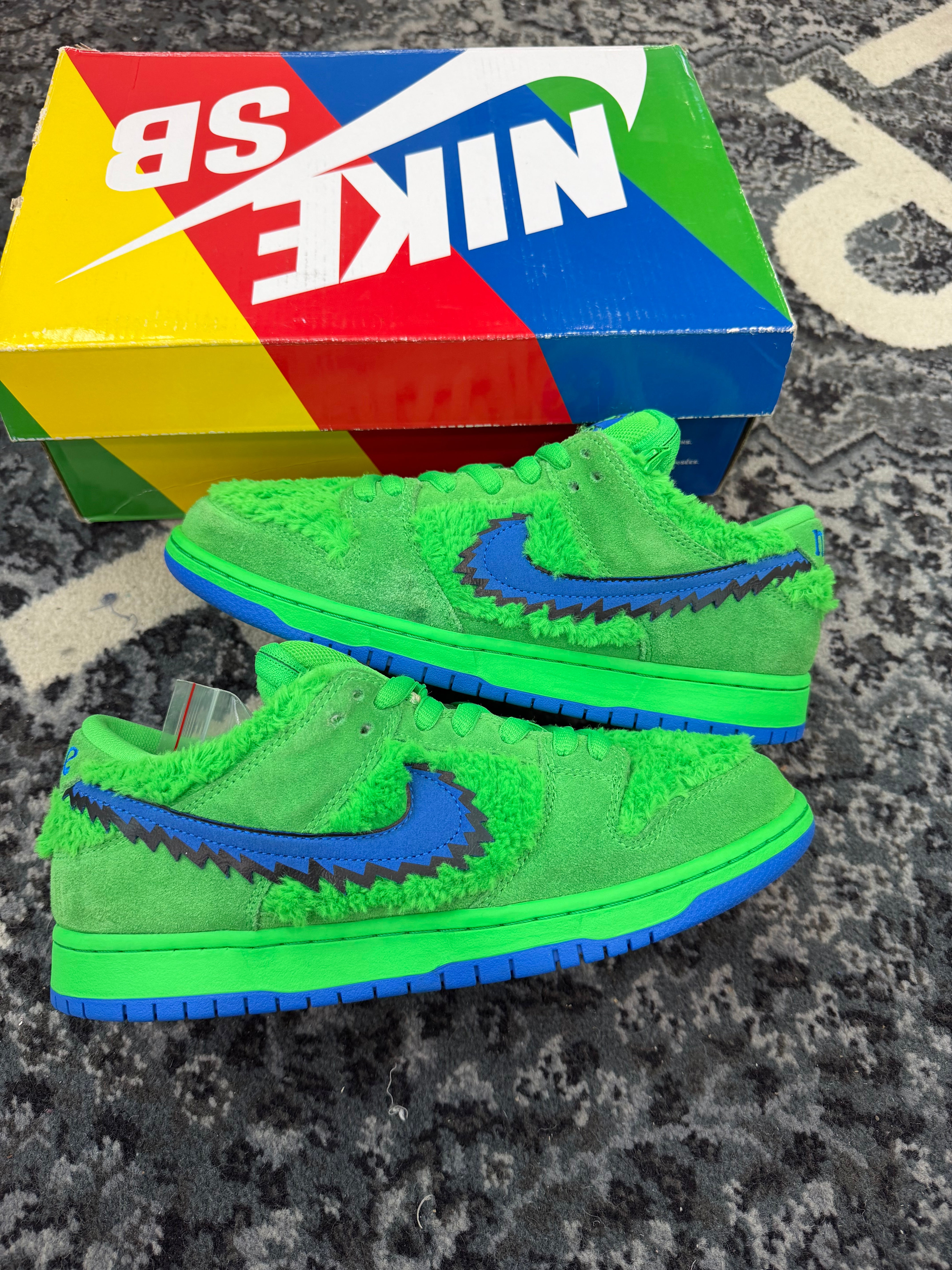 Nike Dunk Low SB x Grateful Dead “Green”