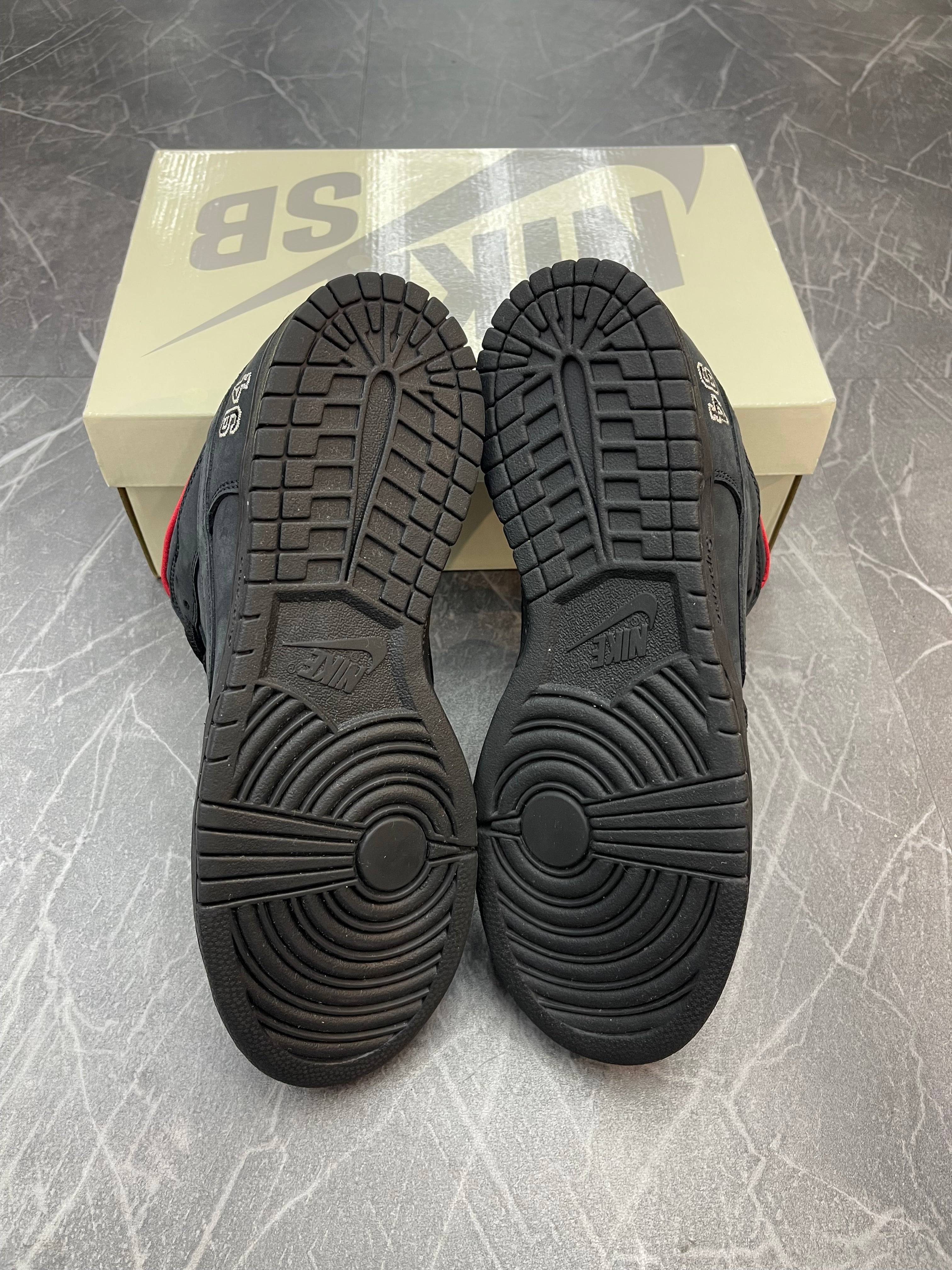 Nike SB Dunk Low Supreme 94 “Black”