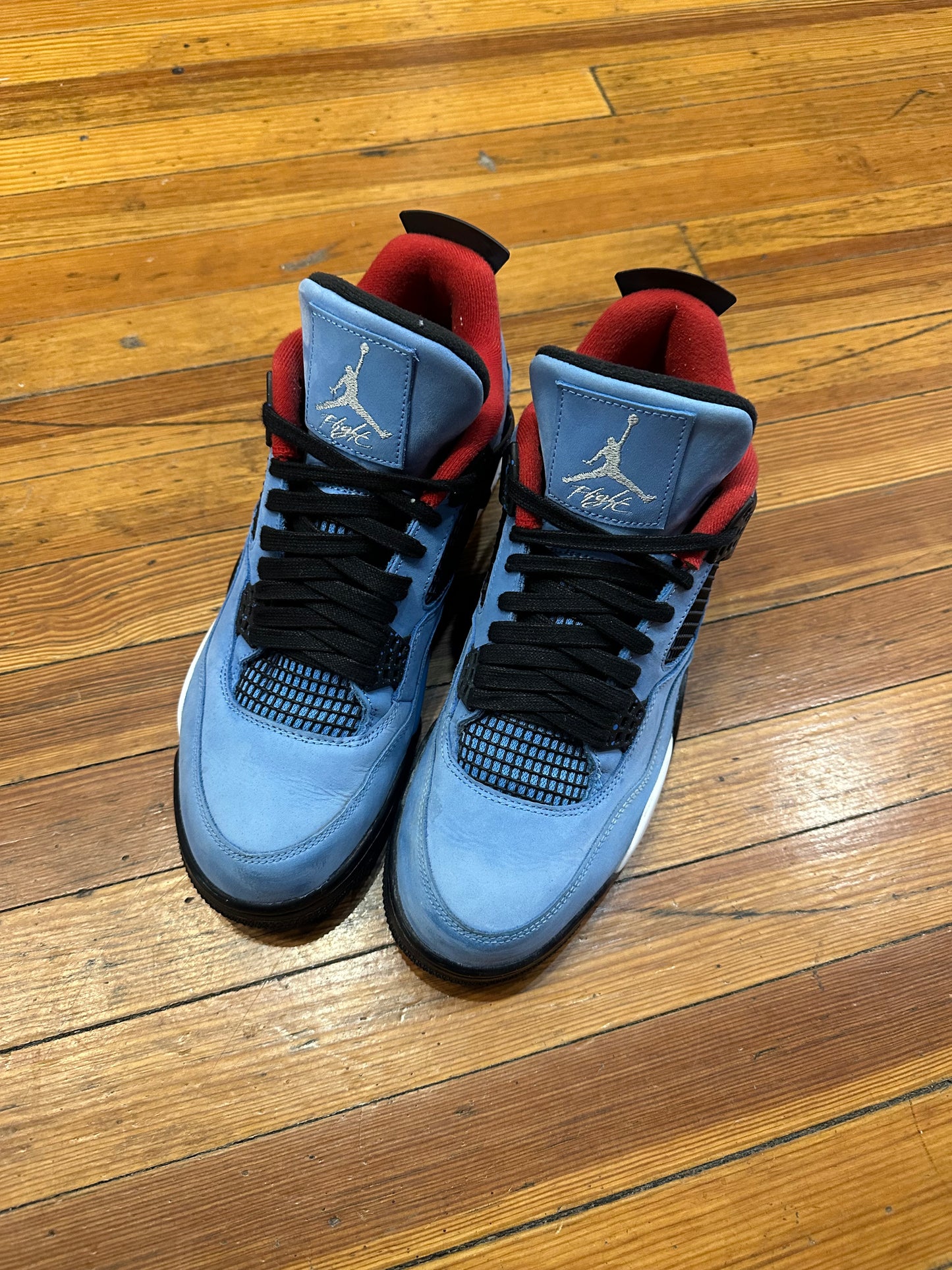 Travis Scott x Jordan 4 “Cactus Jack”