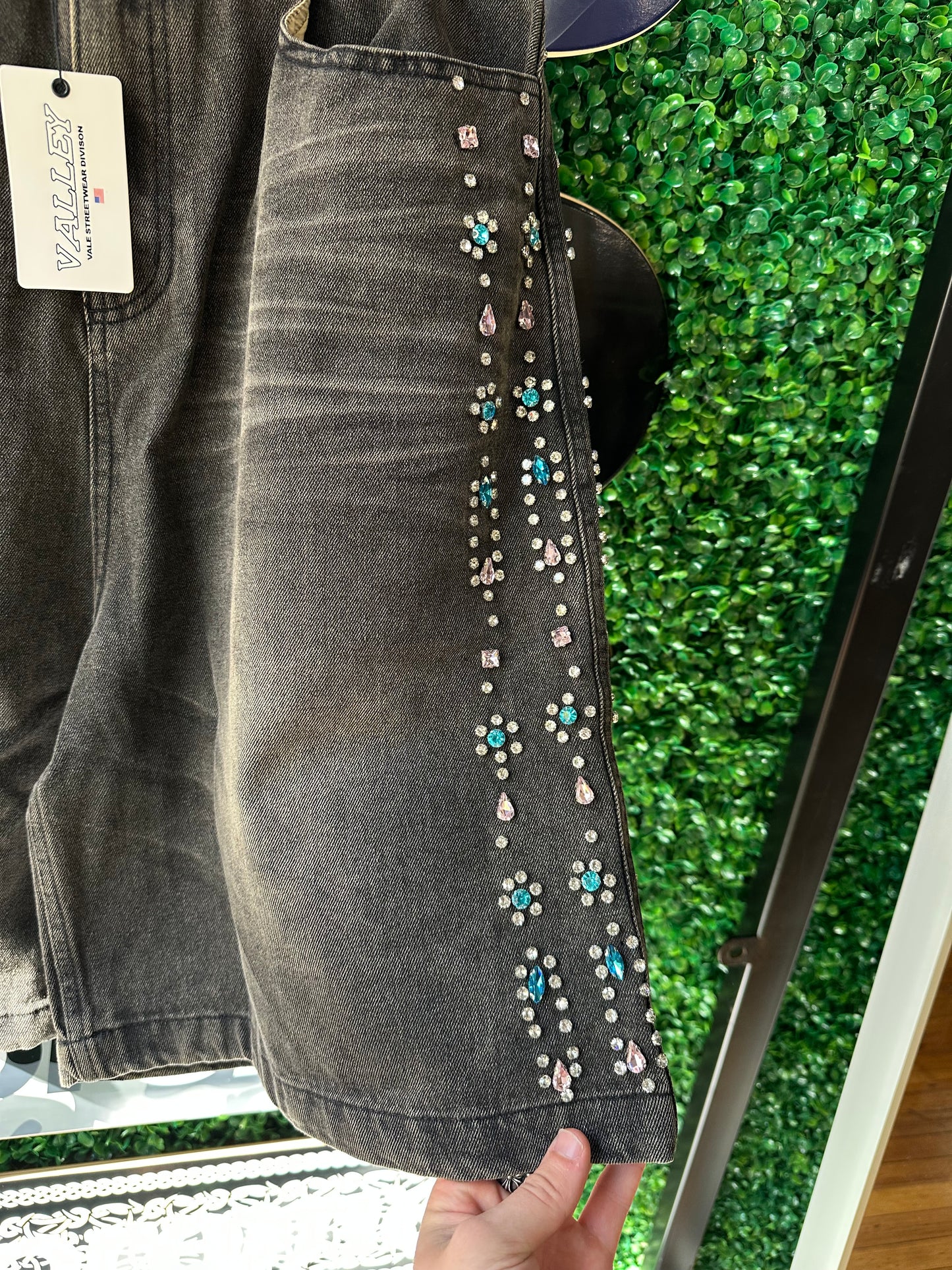 Vale Black Candy Jorts