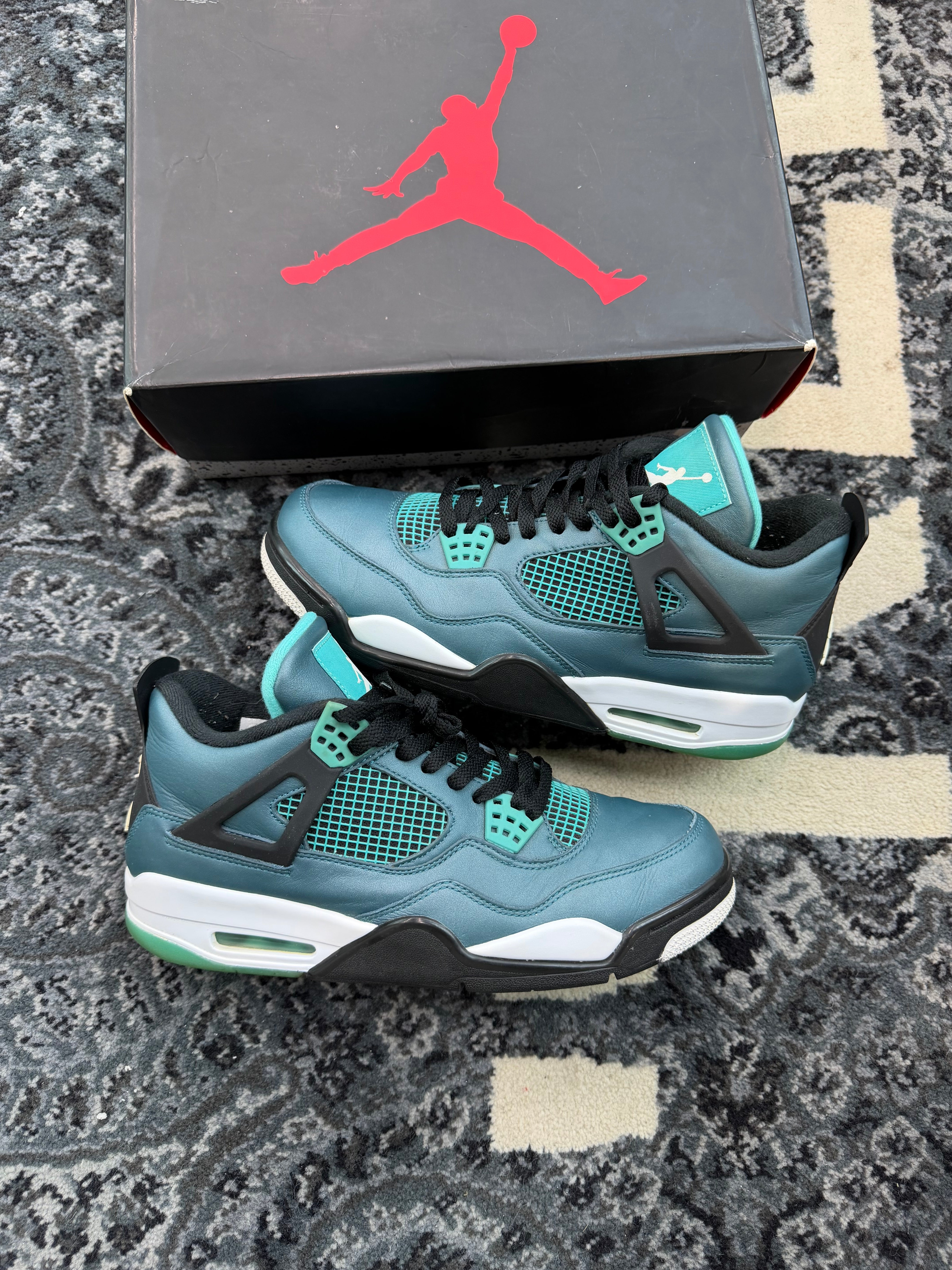 Jordan 4 “Teal”