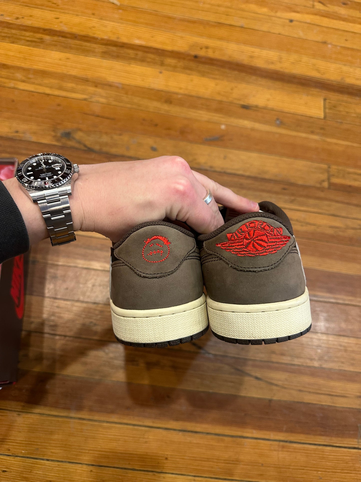 Travis Scott Jordan 1 Low “Mocha”