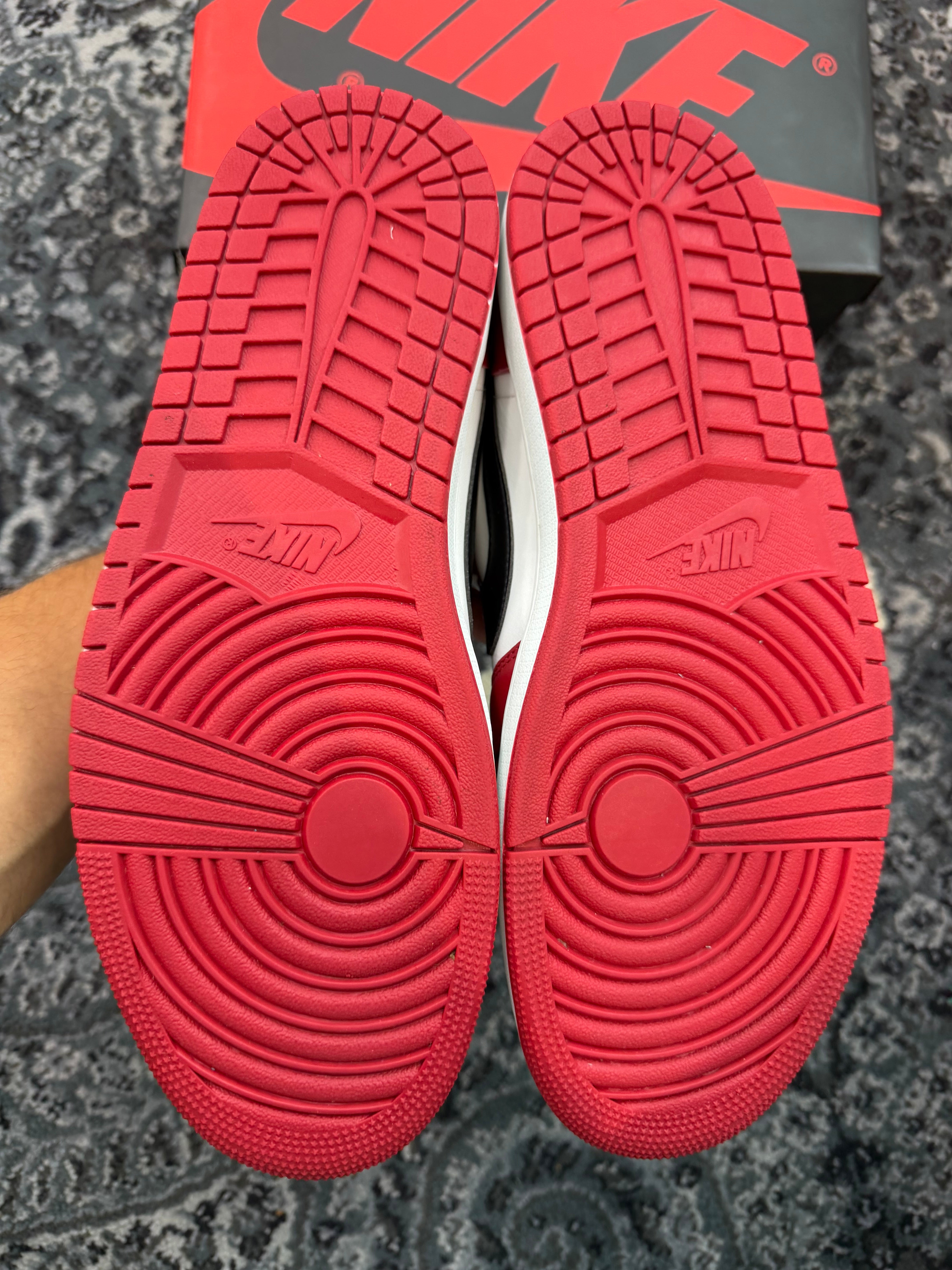 Jordan 1 Low “Chicago”