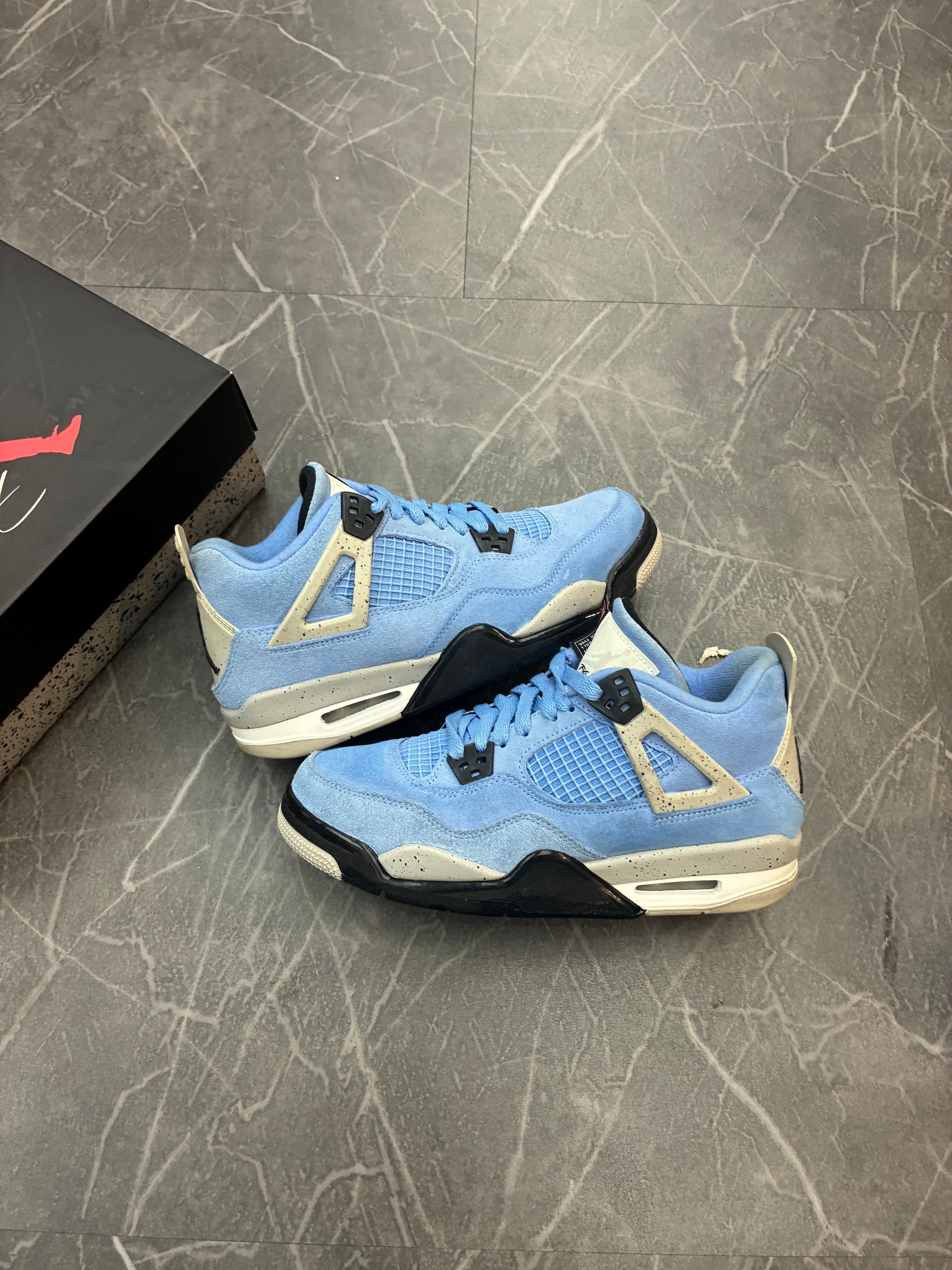 Jordan 4 “University Blue”