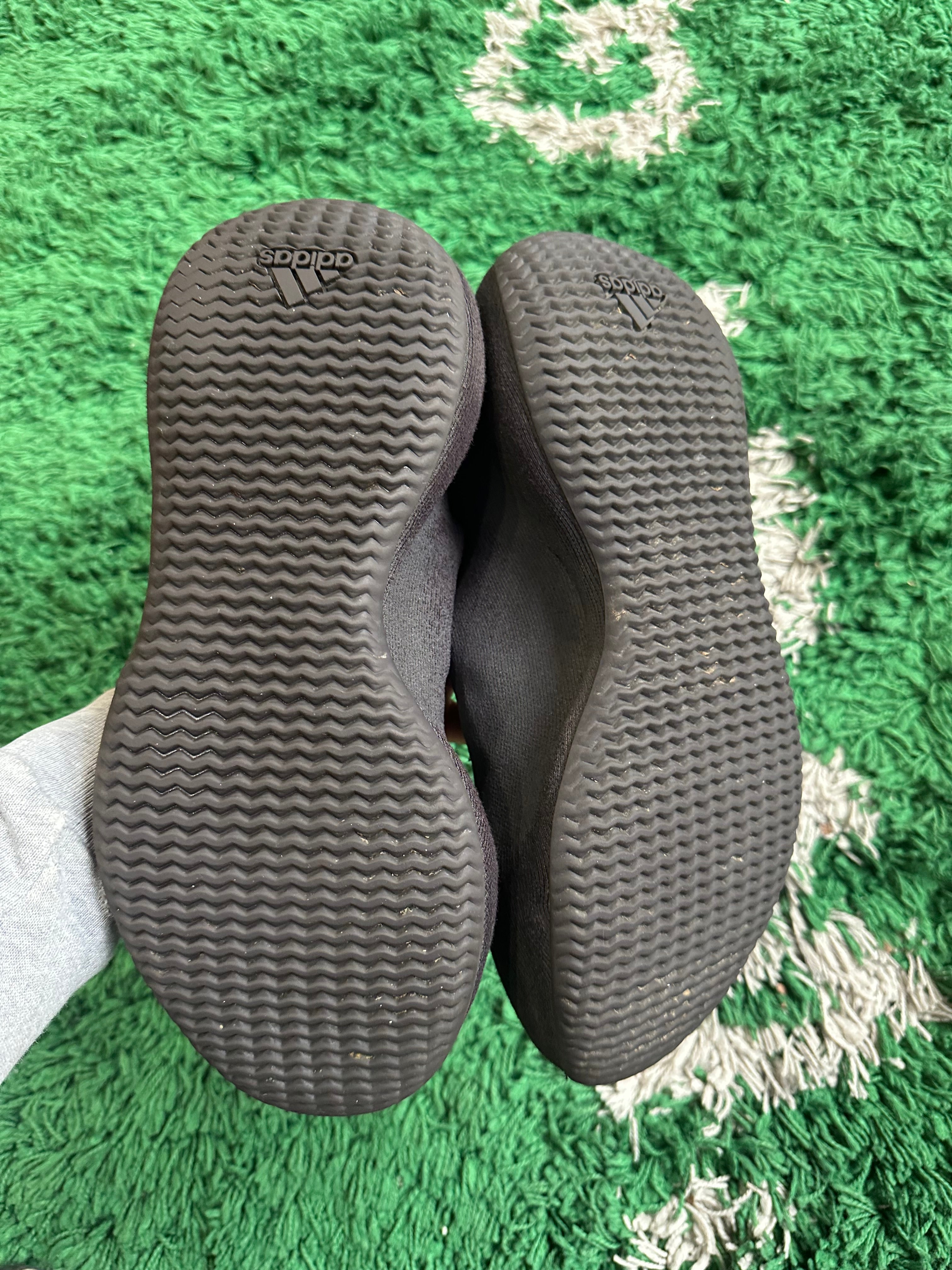 Yeezy Knit RNNR “Fade Onyx”