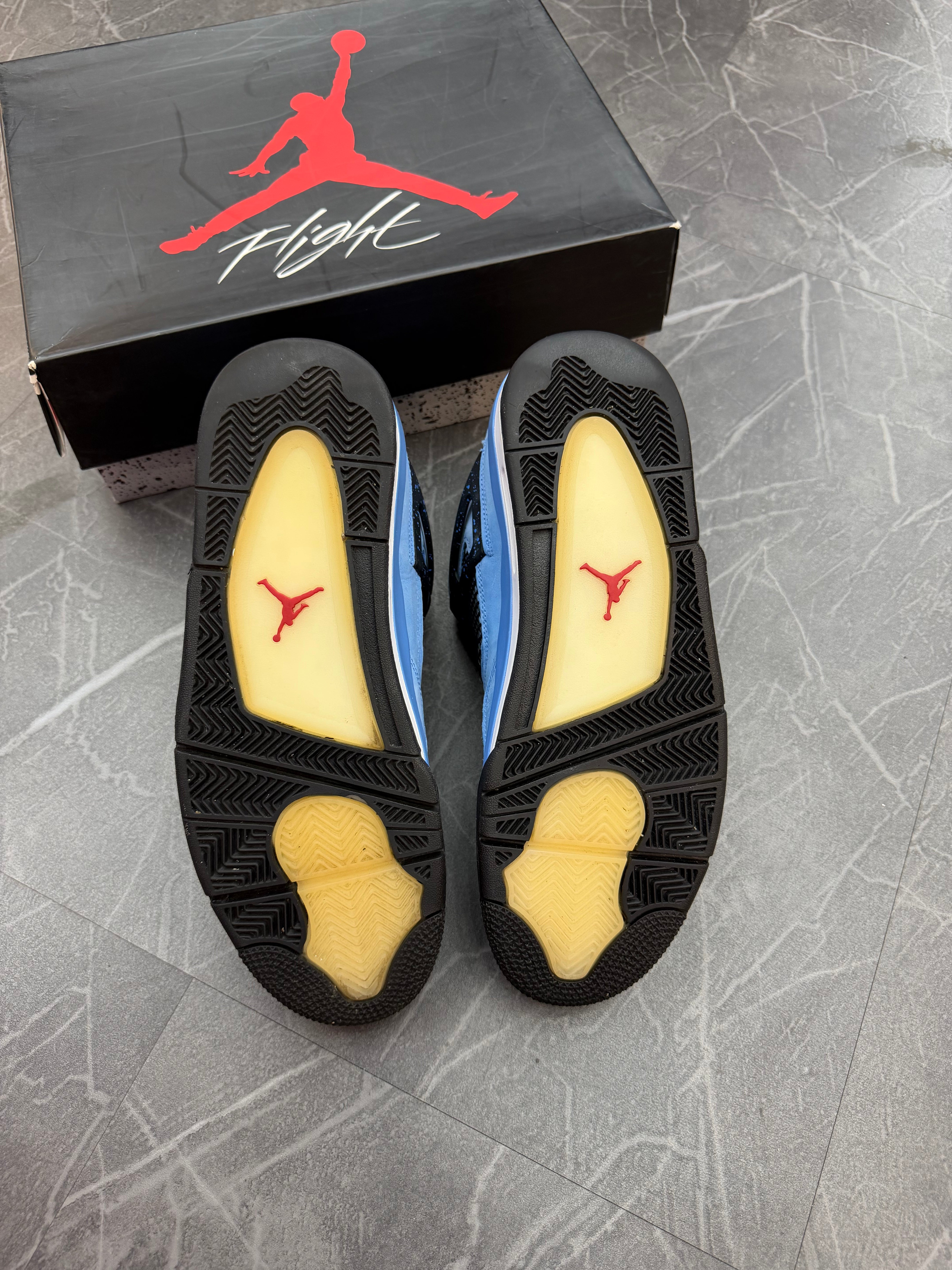 Jordan 4 x Travis Scott “Cactus Jack”