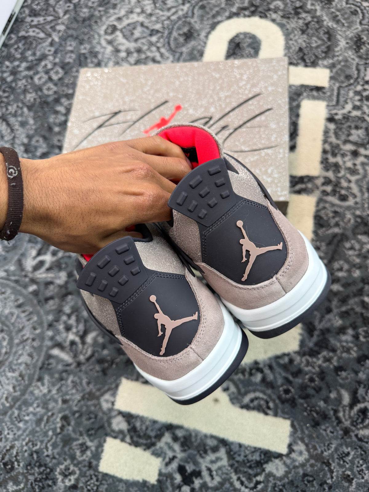 Jordan 4 “Taupe Haze”