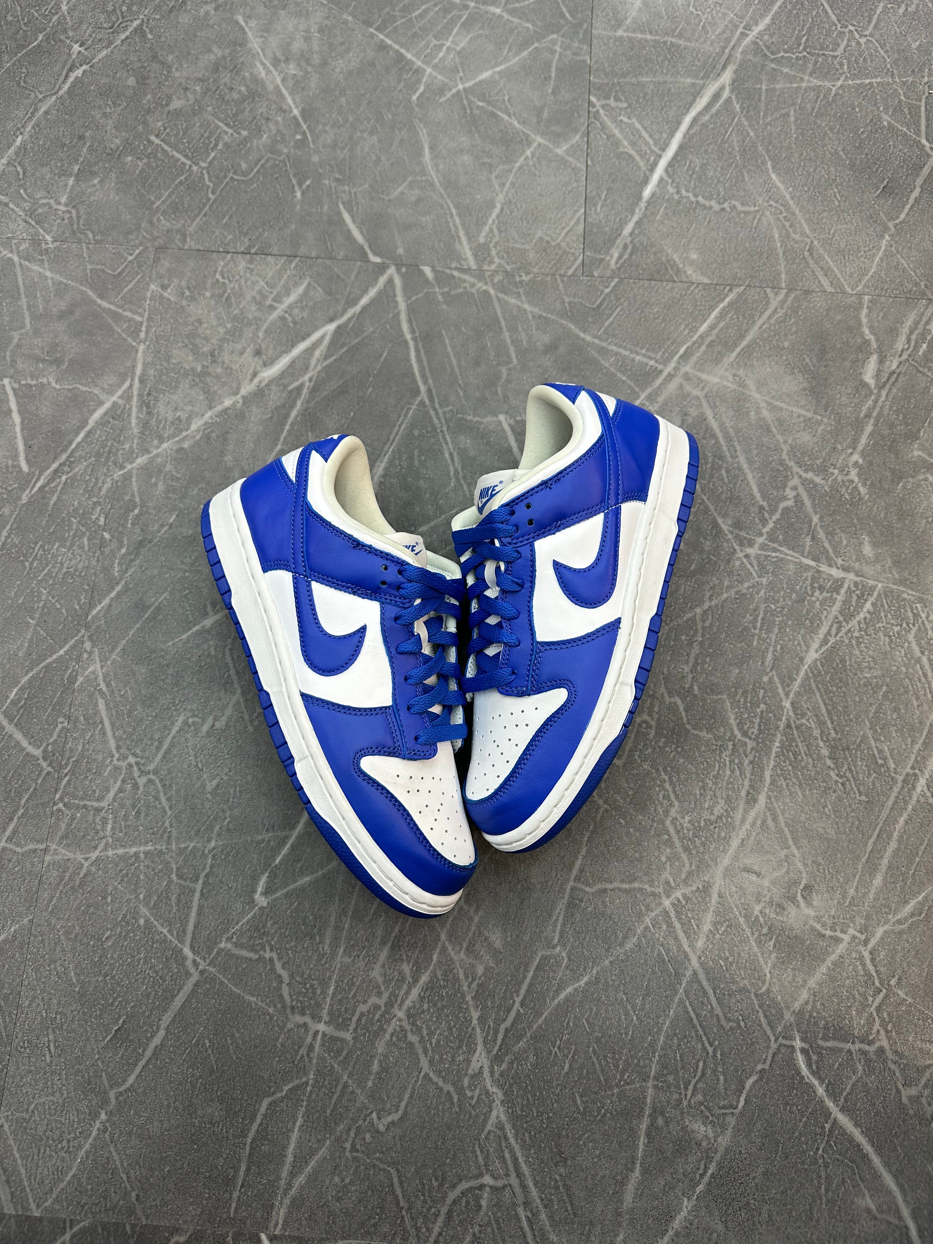 Nike Dunk Low “Kentucky”