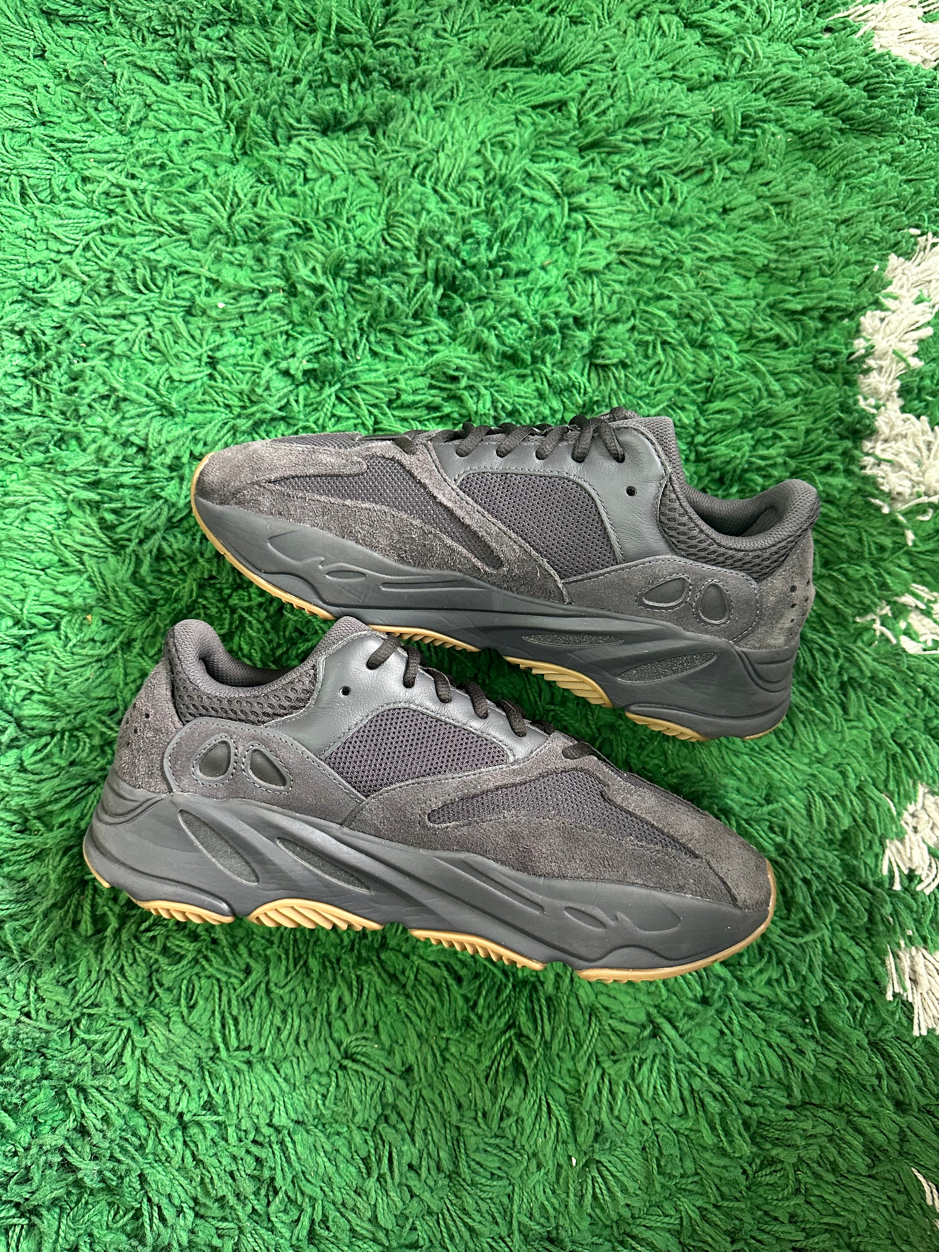 Yeezy 700 “Utility Black”