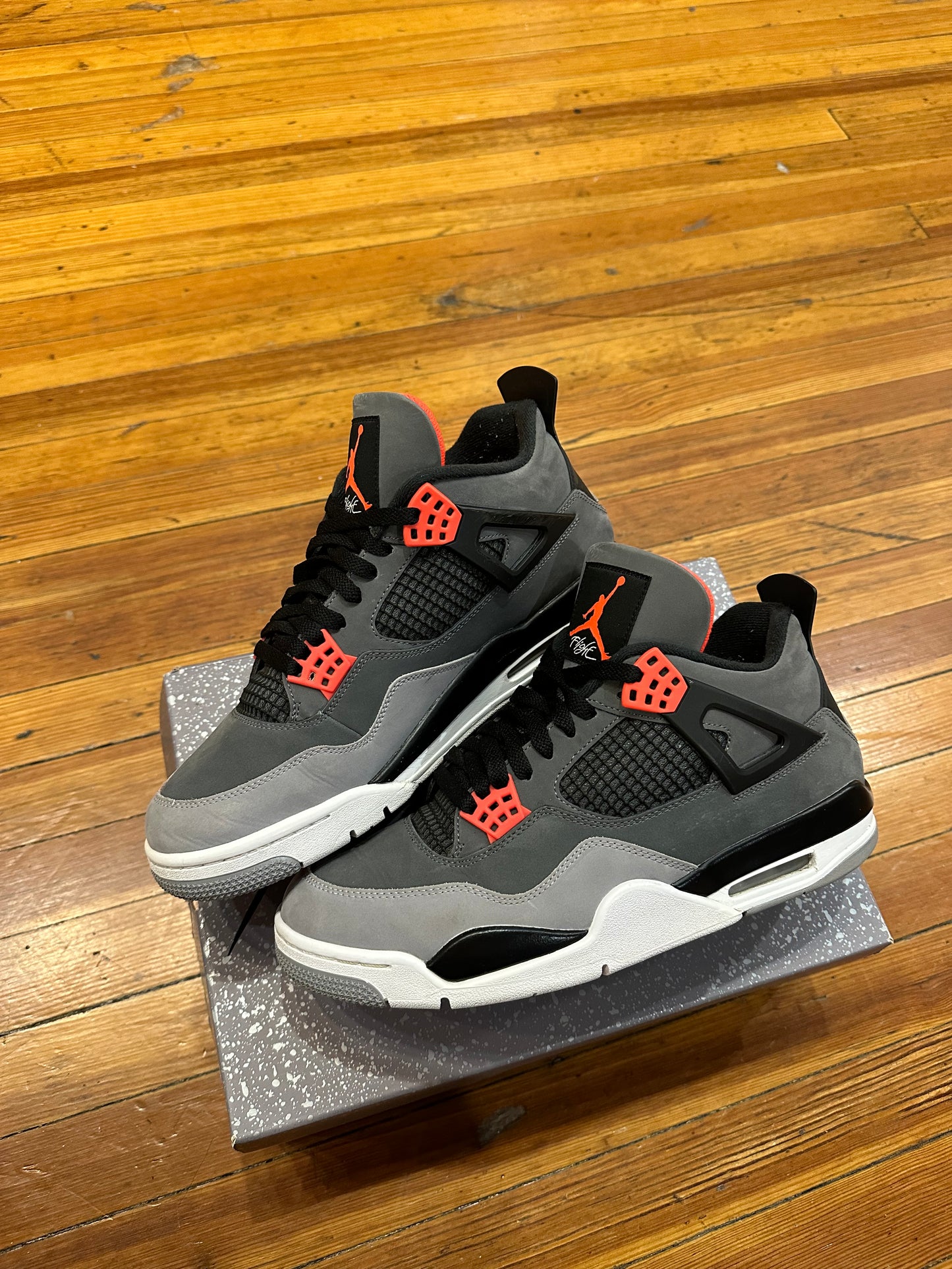 Jordan 4 “Infrared”