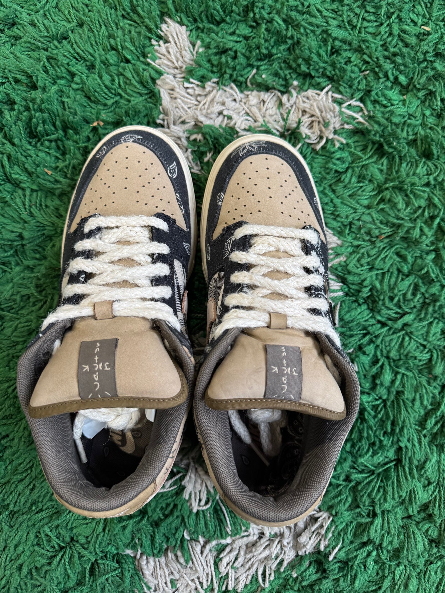 Nike Dunk Low SB “Travis Scott”