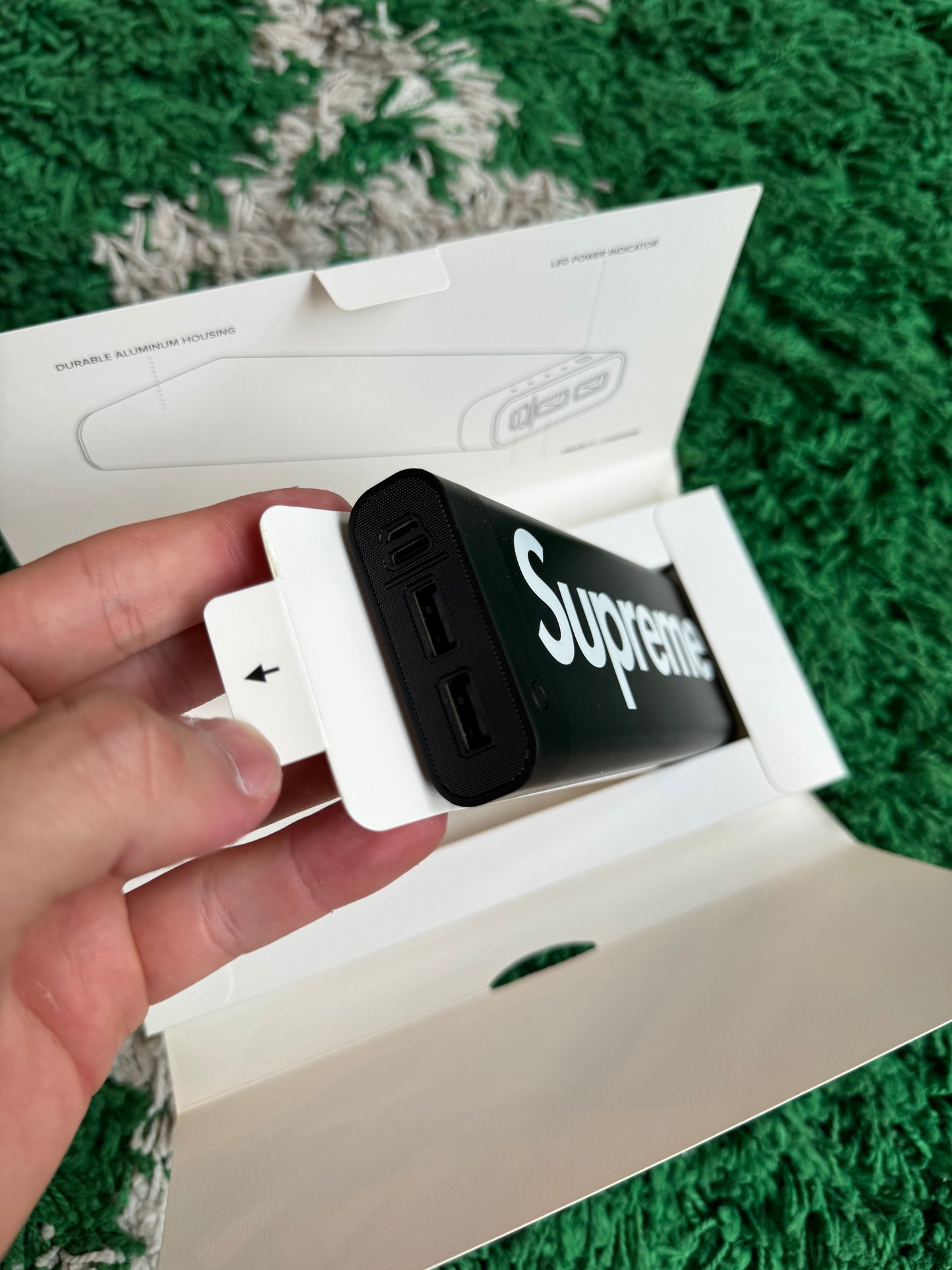 Supreme x Mophie Encore 20k “Black”