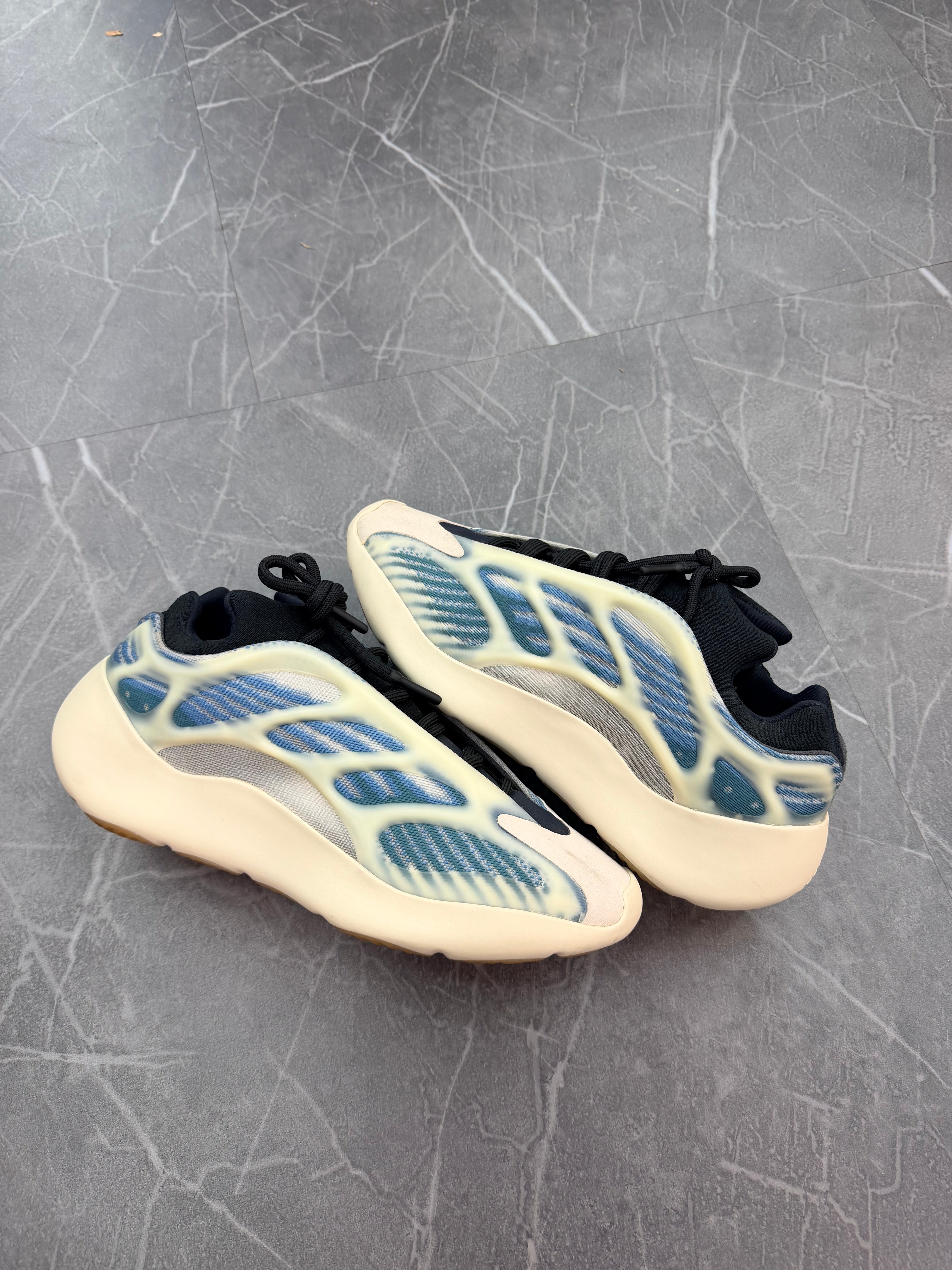 Yeezy Boost 700 “Kyanite”