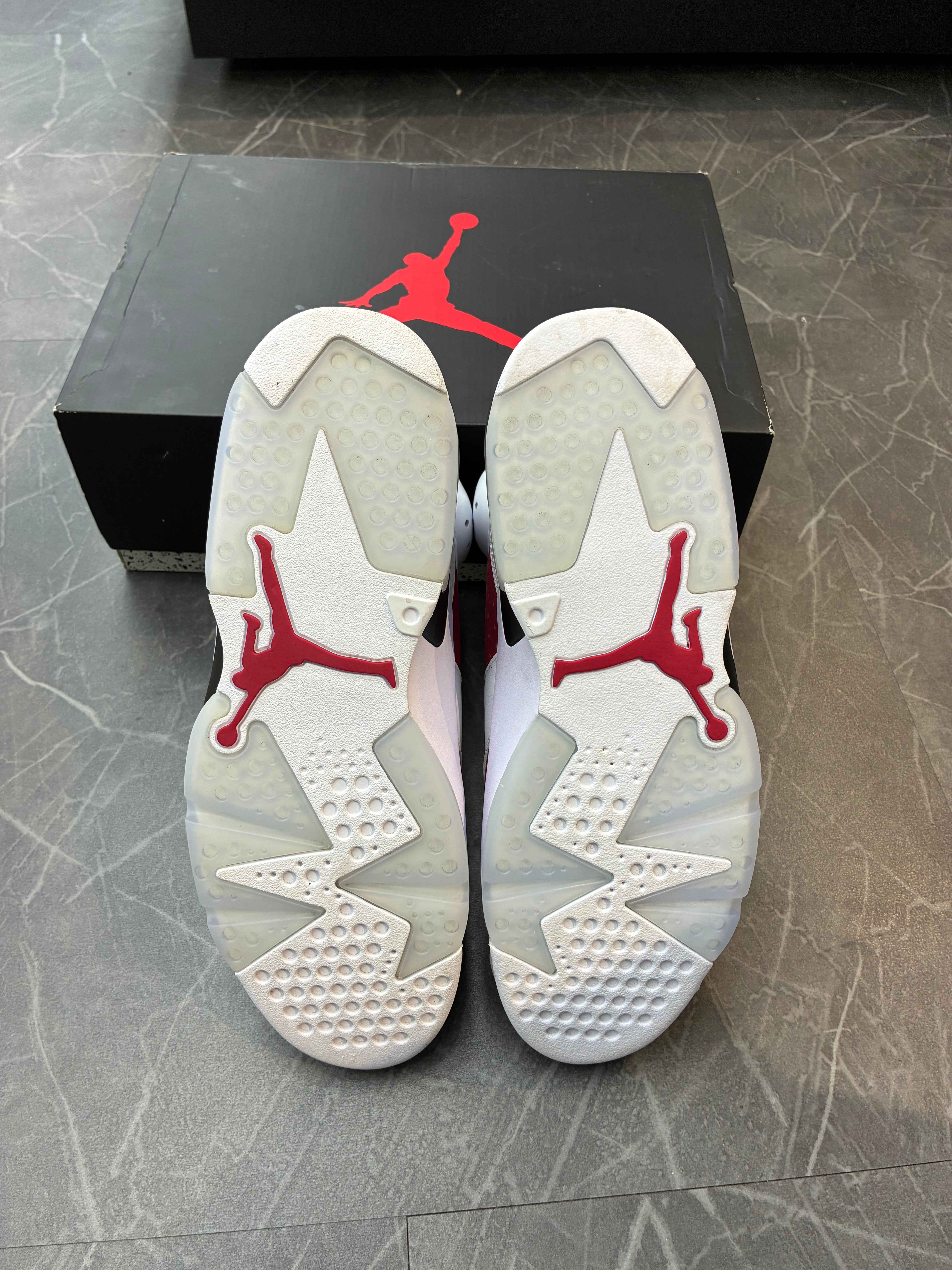 Jordan 6 “Carmine”