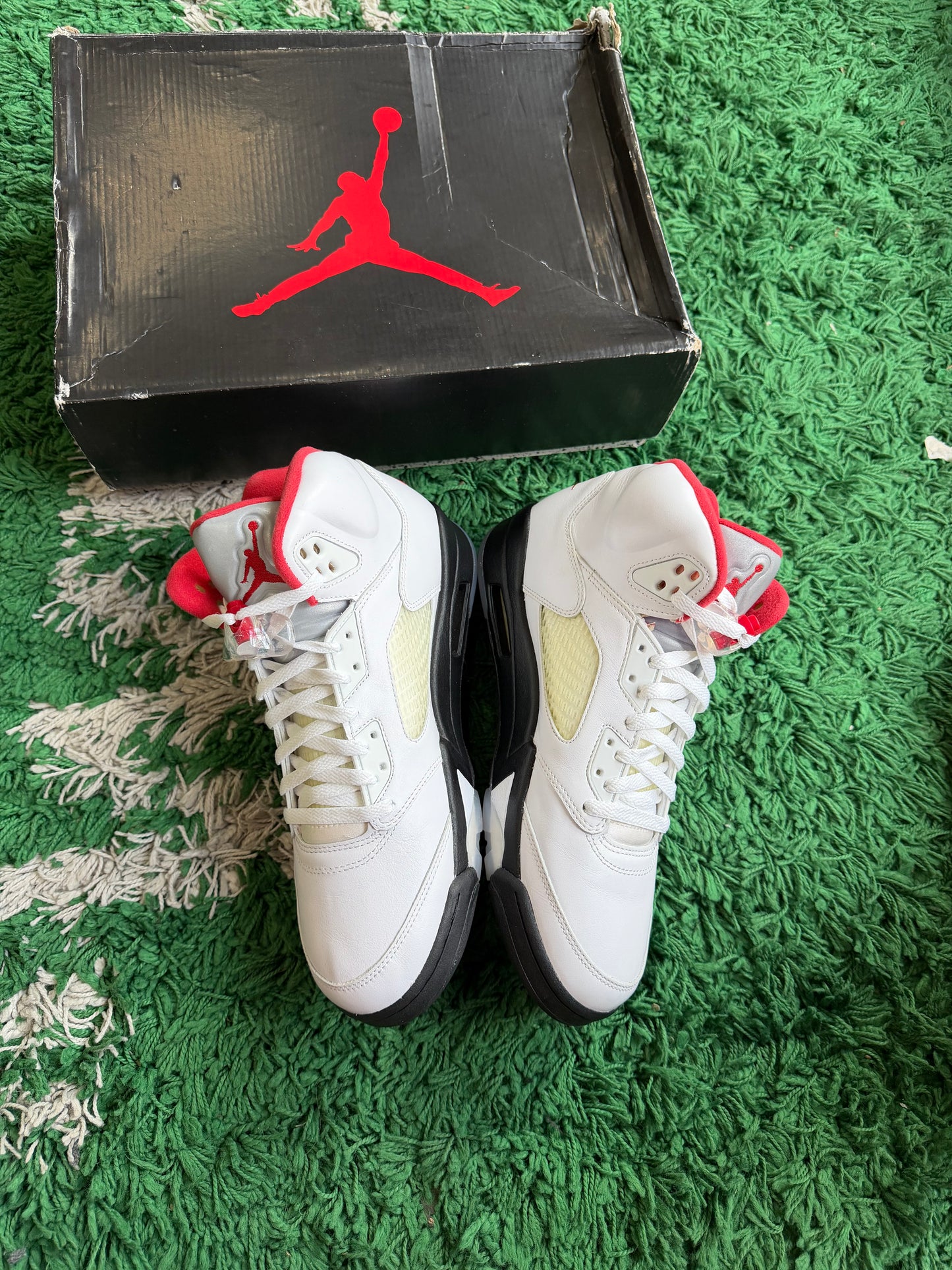 Jordan 5 “Fire Red” (2020)