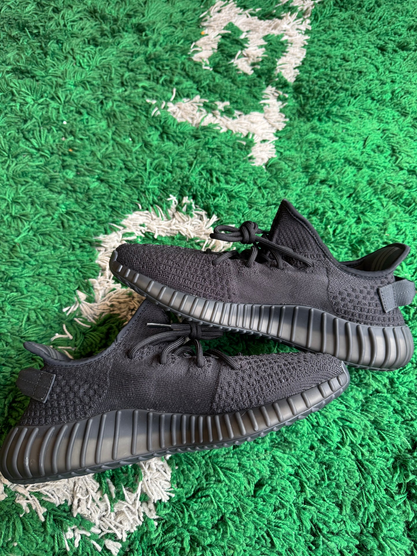 Yeezy 350 “Onyx”