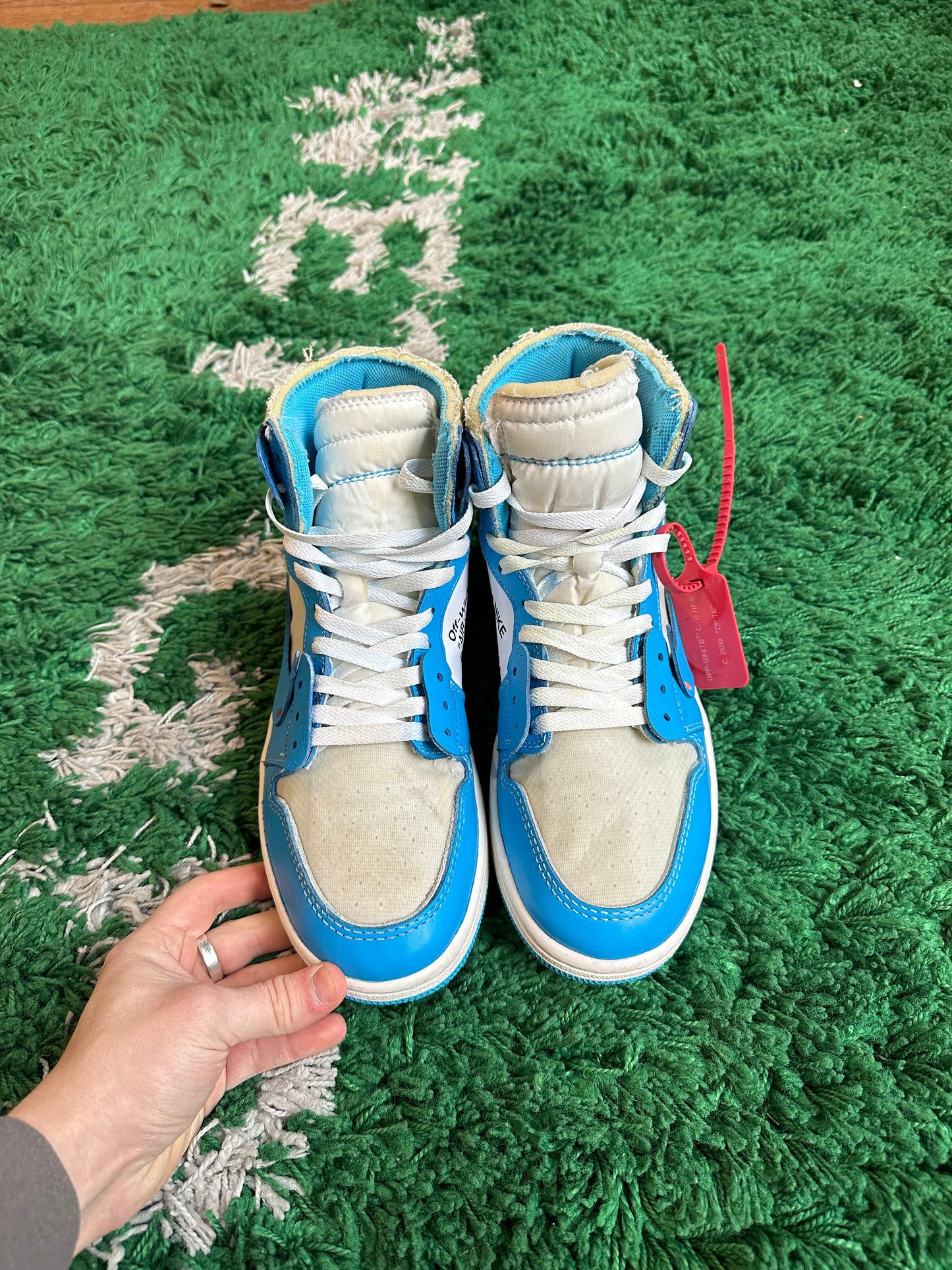 Off-White Jordan 1 High “UNC”