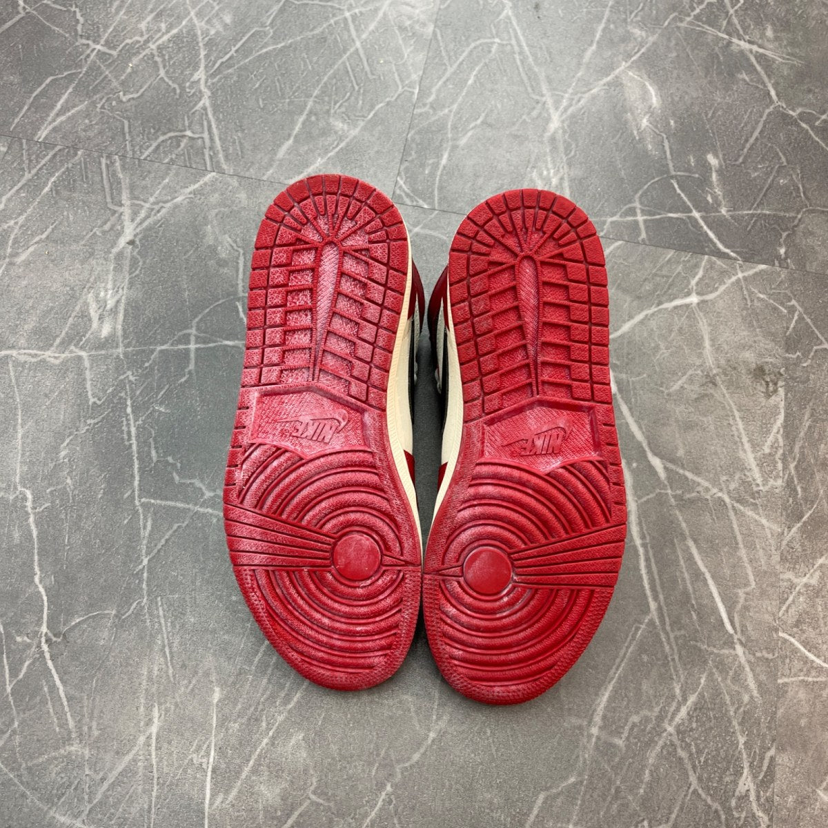 Jordan 1 Retro High OG Chicago Lost and Found - Image 6