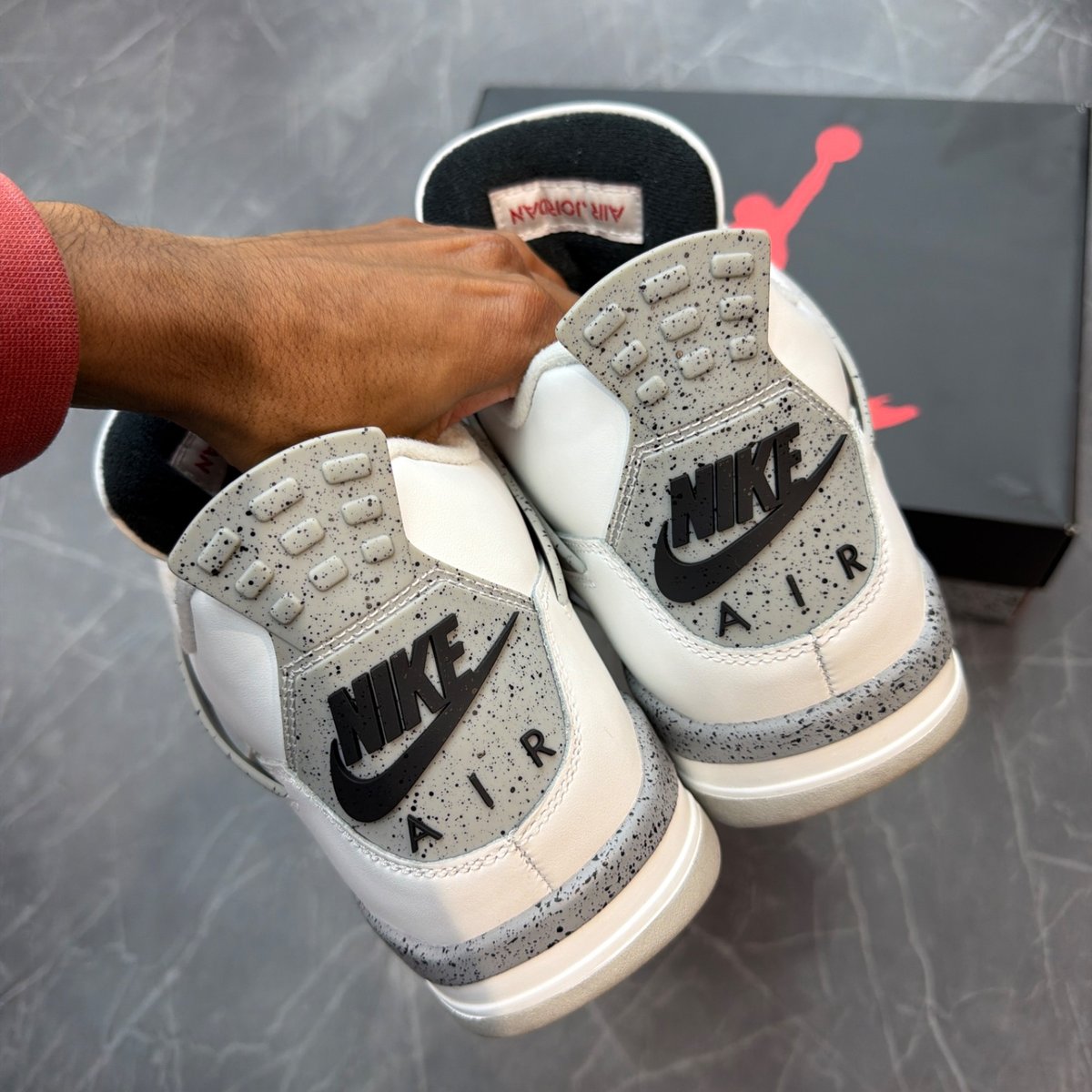 Jordan 4 Retro White Cement (2025) (Size 12) (VNDS)