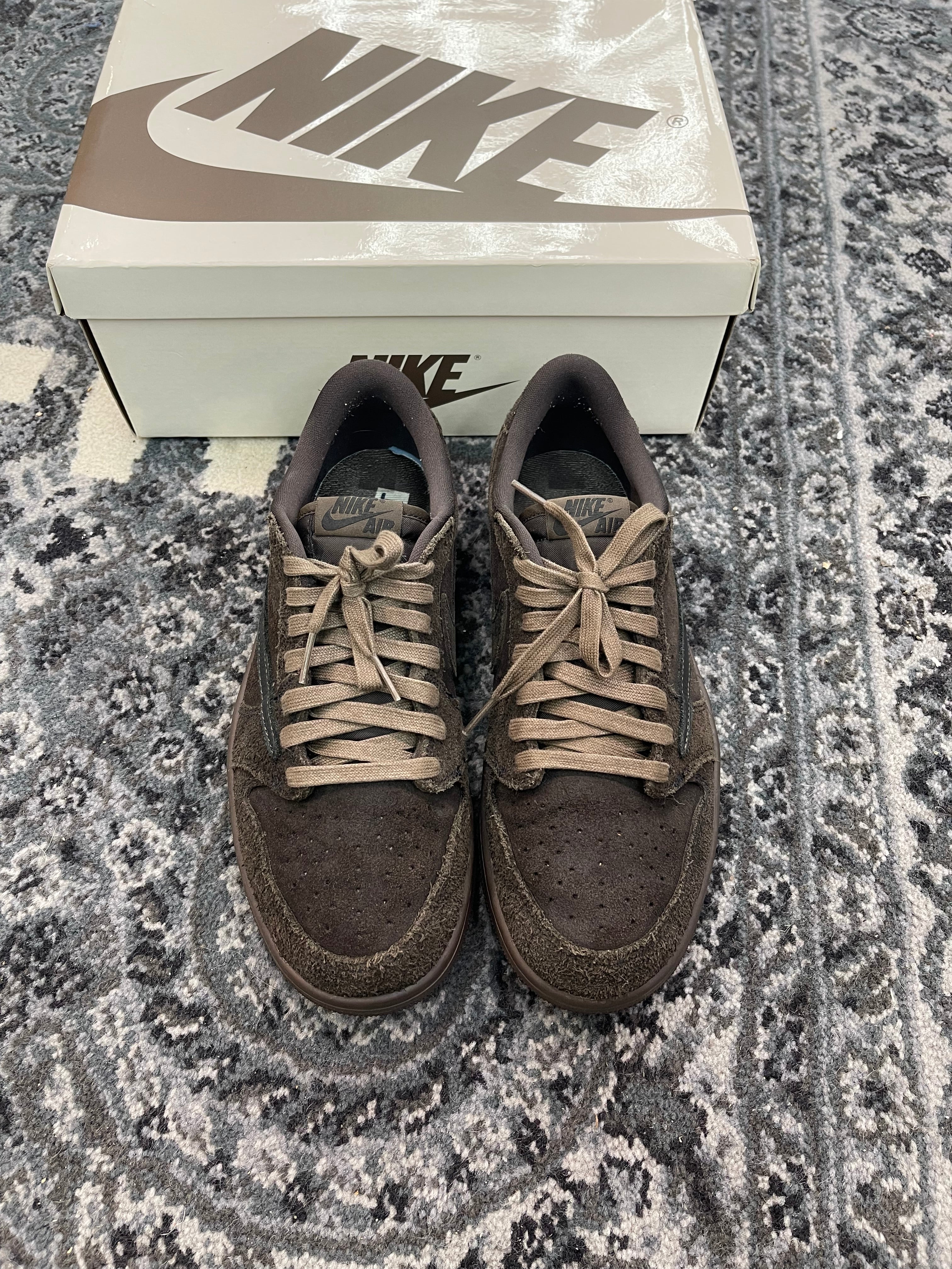 Jordan 1 Low x Travis Scott “Velvet Brown”