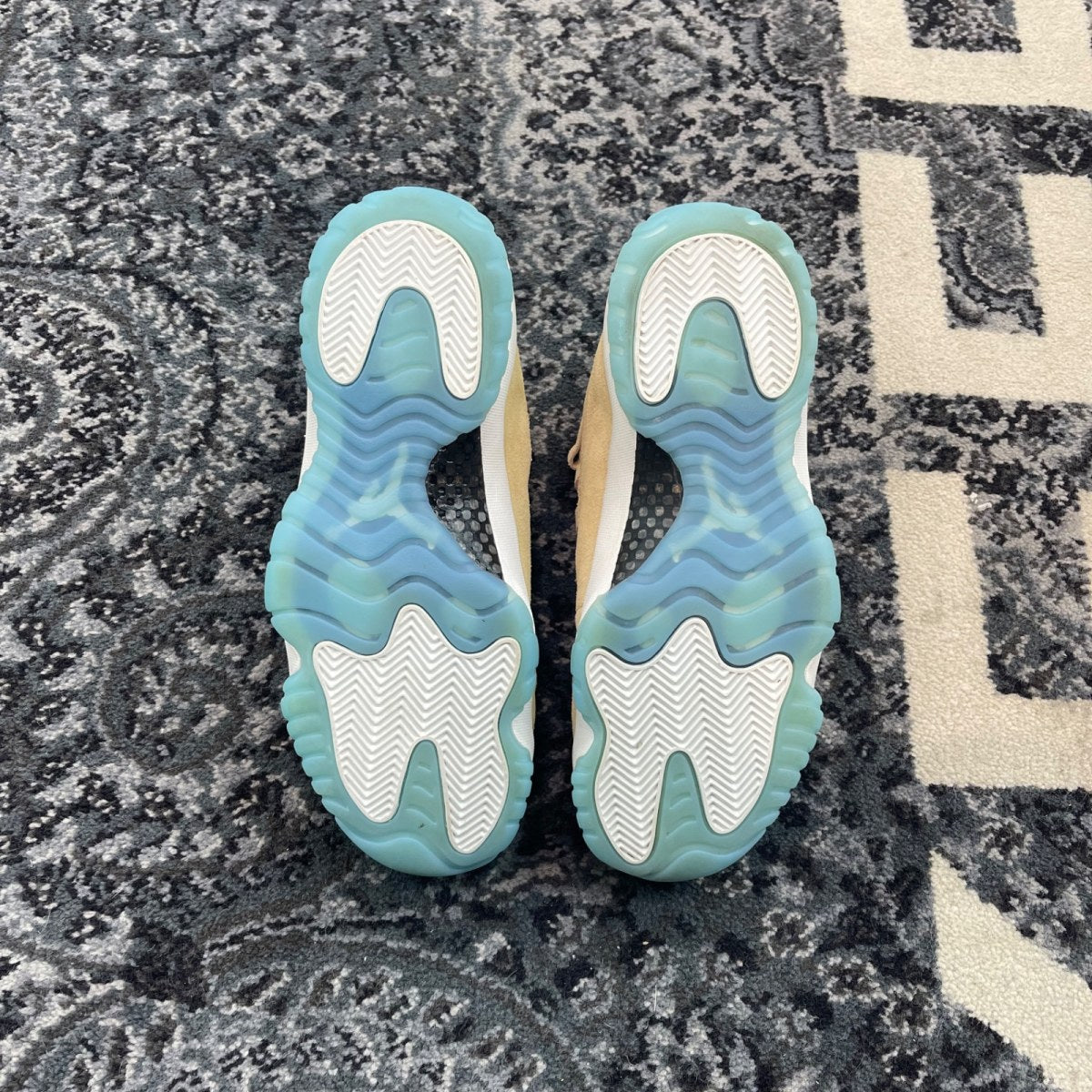 Jordan 11 Retro H-Town - Image 4
