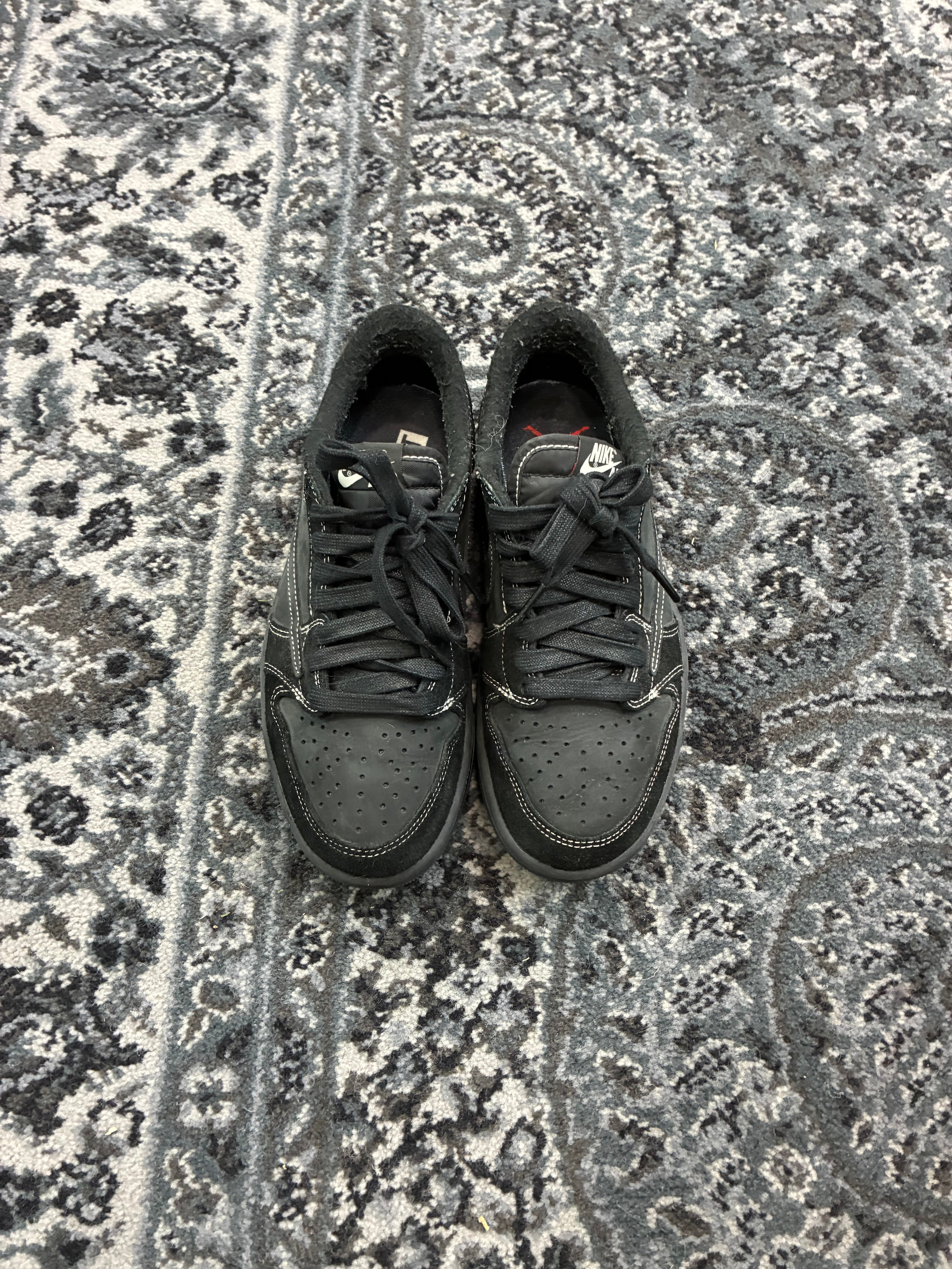 Jordan 1 Low Travis Scott “Phantom”