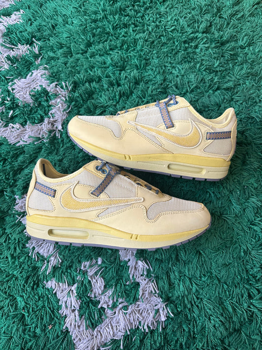 Travis Scott Air Max 1 “Saturn Gold”