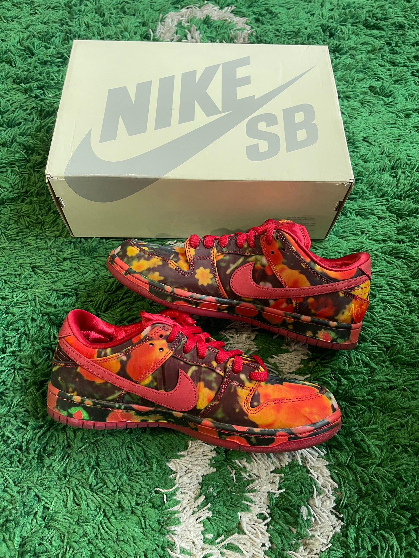 Nike SB Dunk Low “Wizard of Oz”