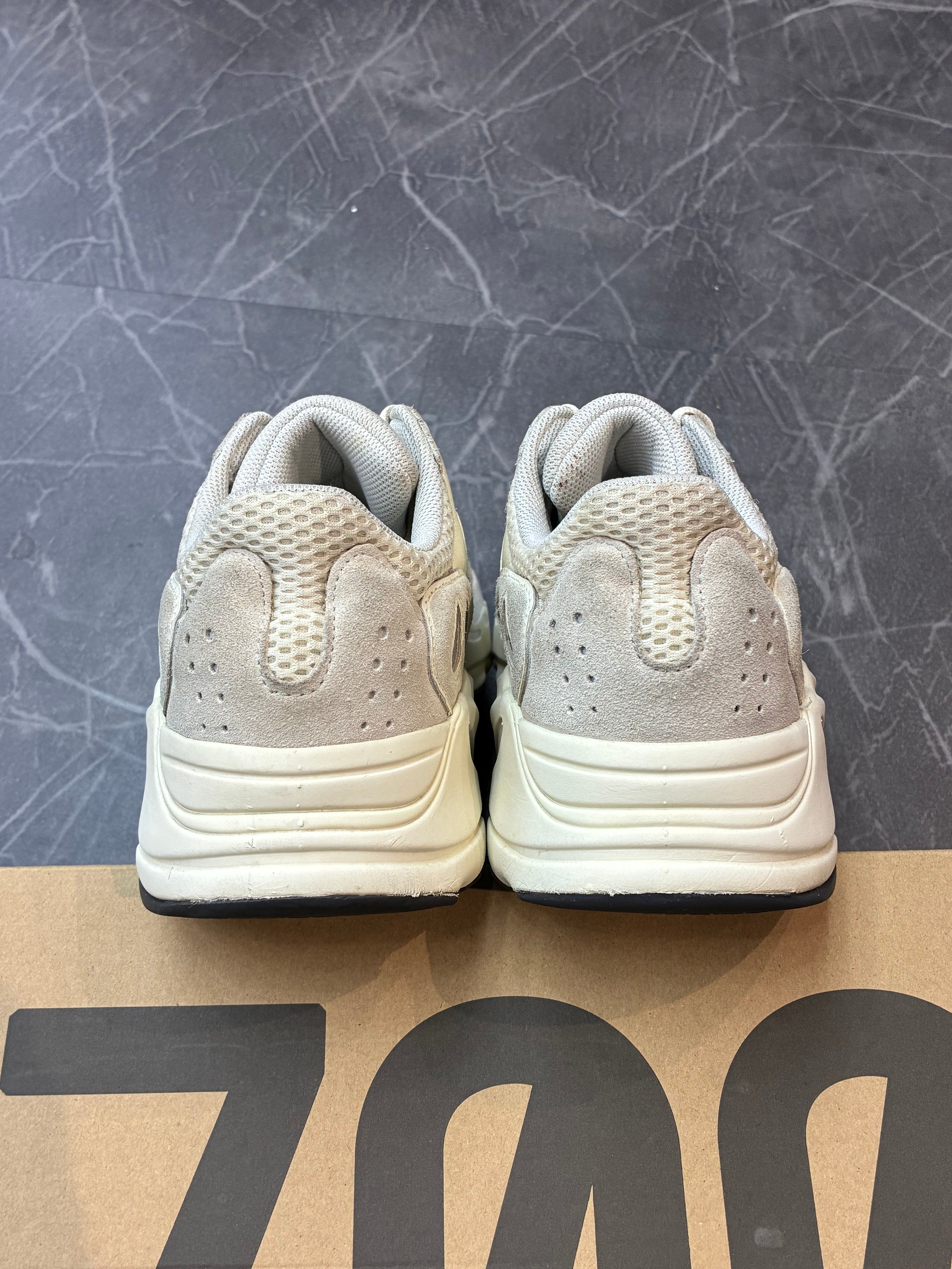 Yeezy 700 “Analog”