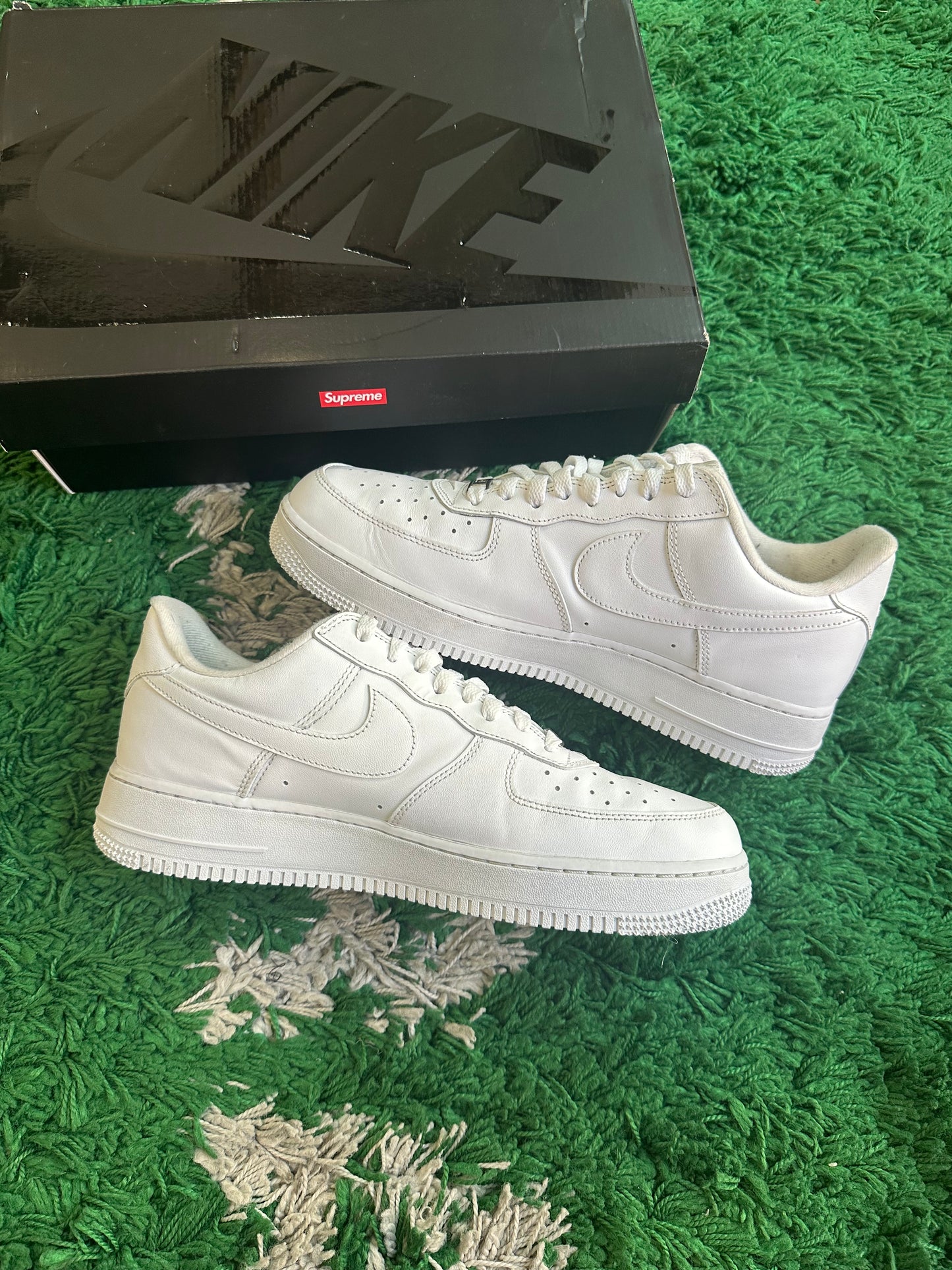 Nike Air Force 1 Low Supreme “White”