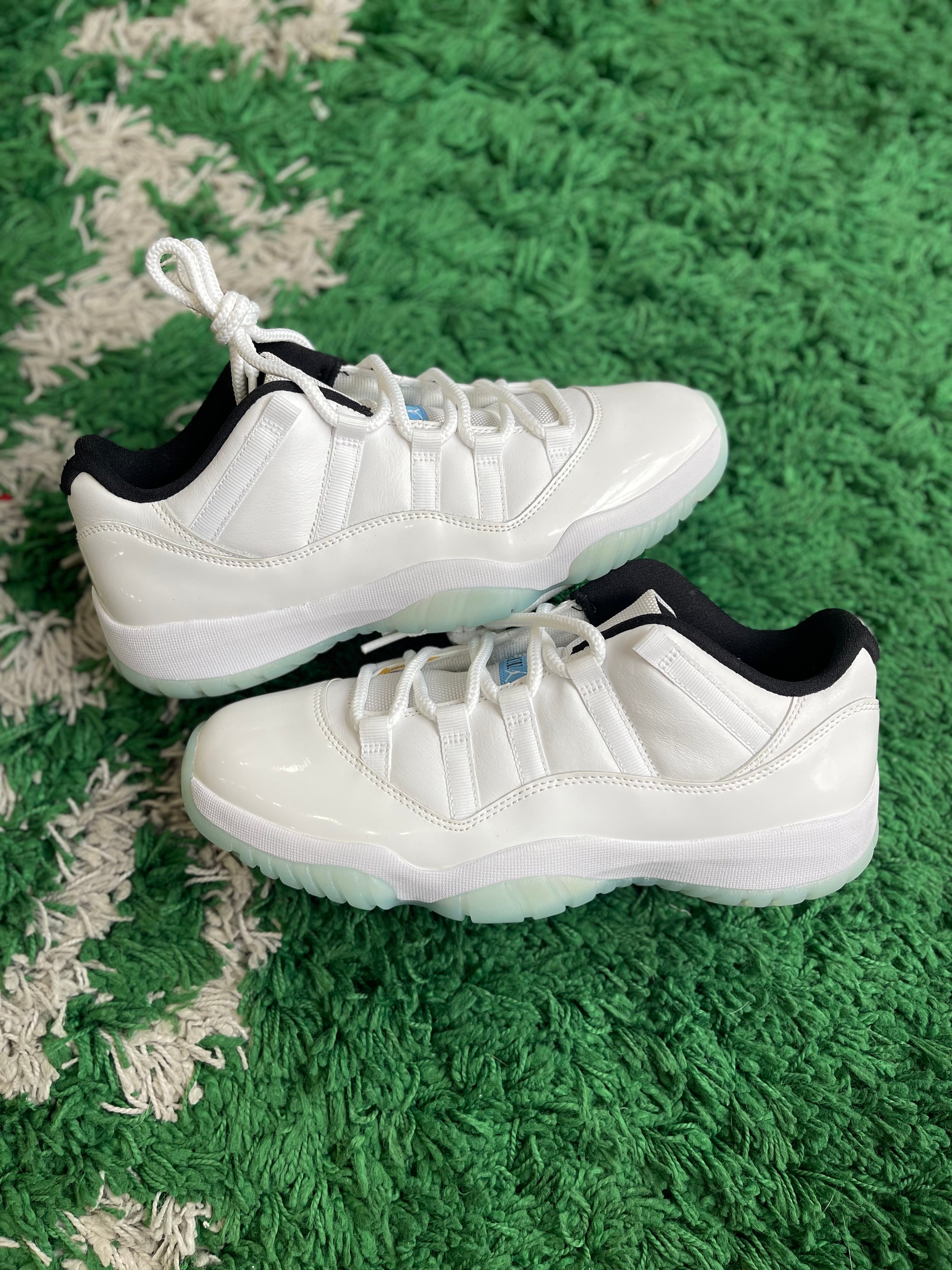 Jordan 11 Low “Legend Blue”