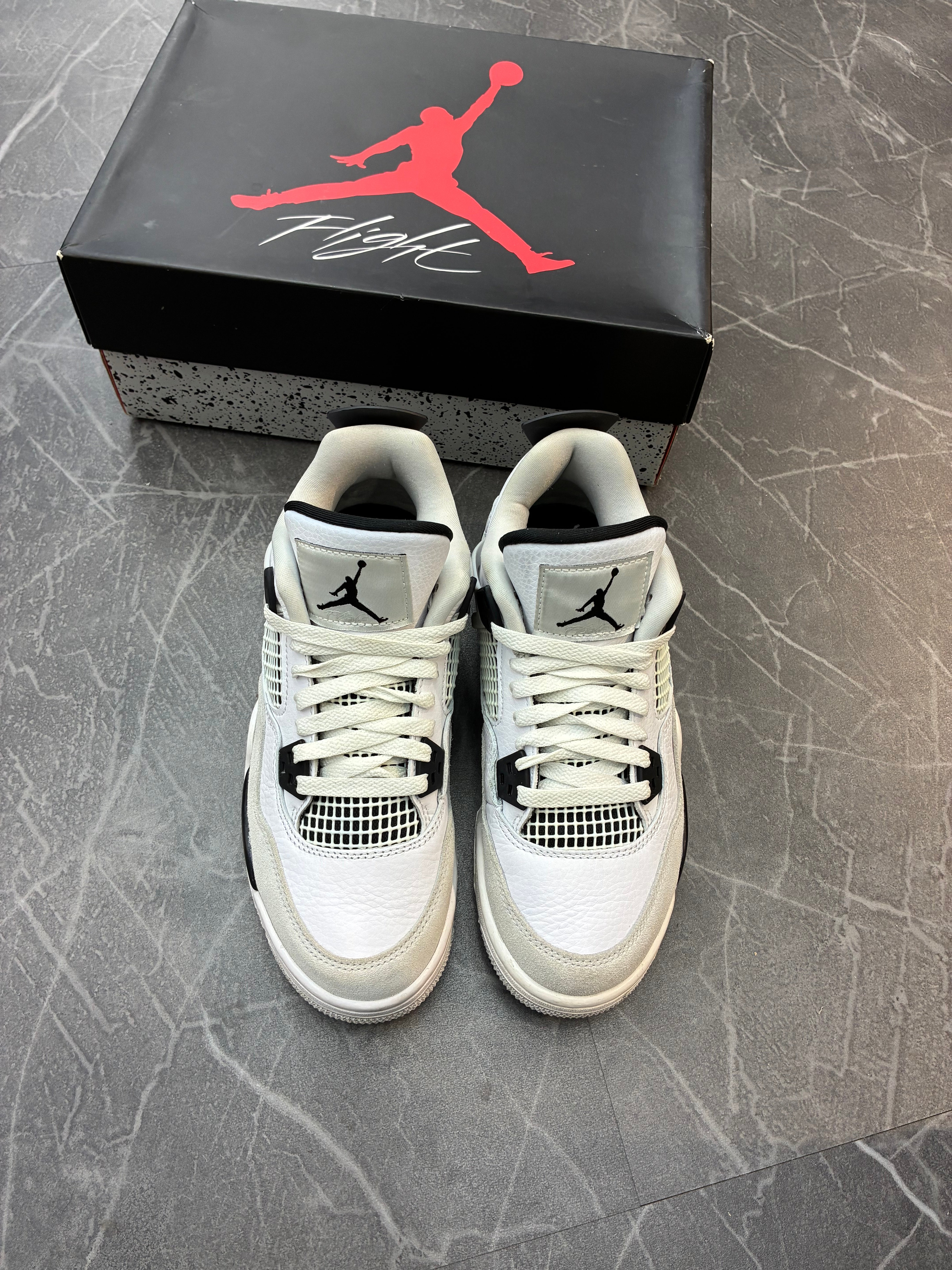 Jordan 4 “Military Black”