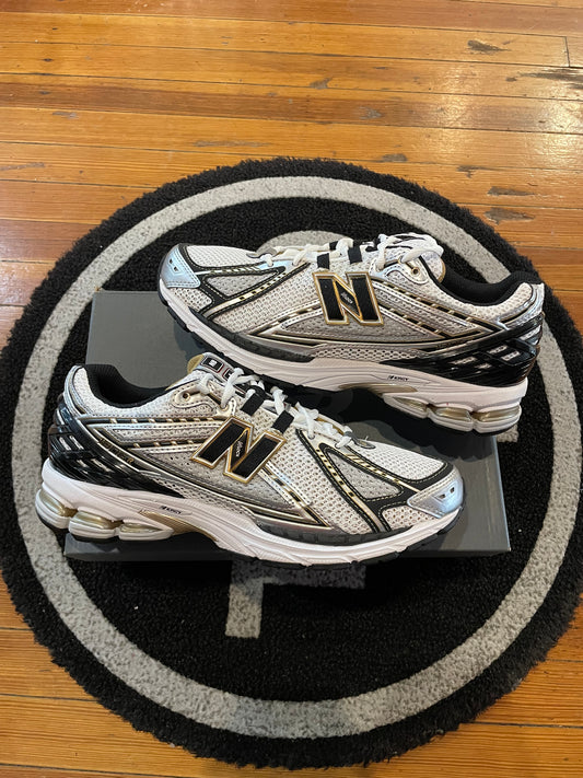New Balance 1906R “White Metallic Gold”