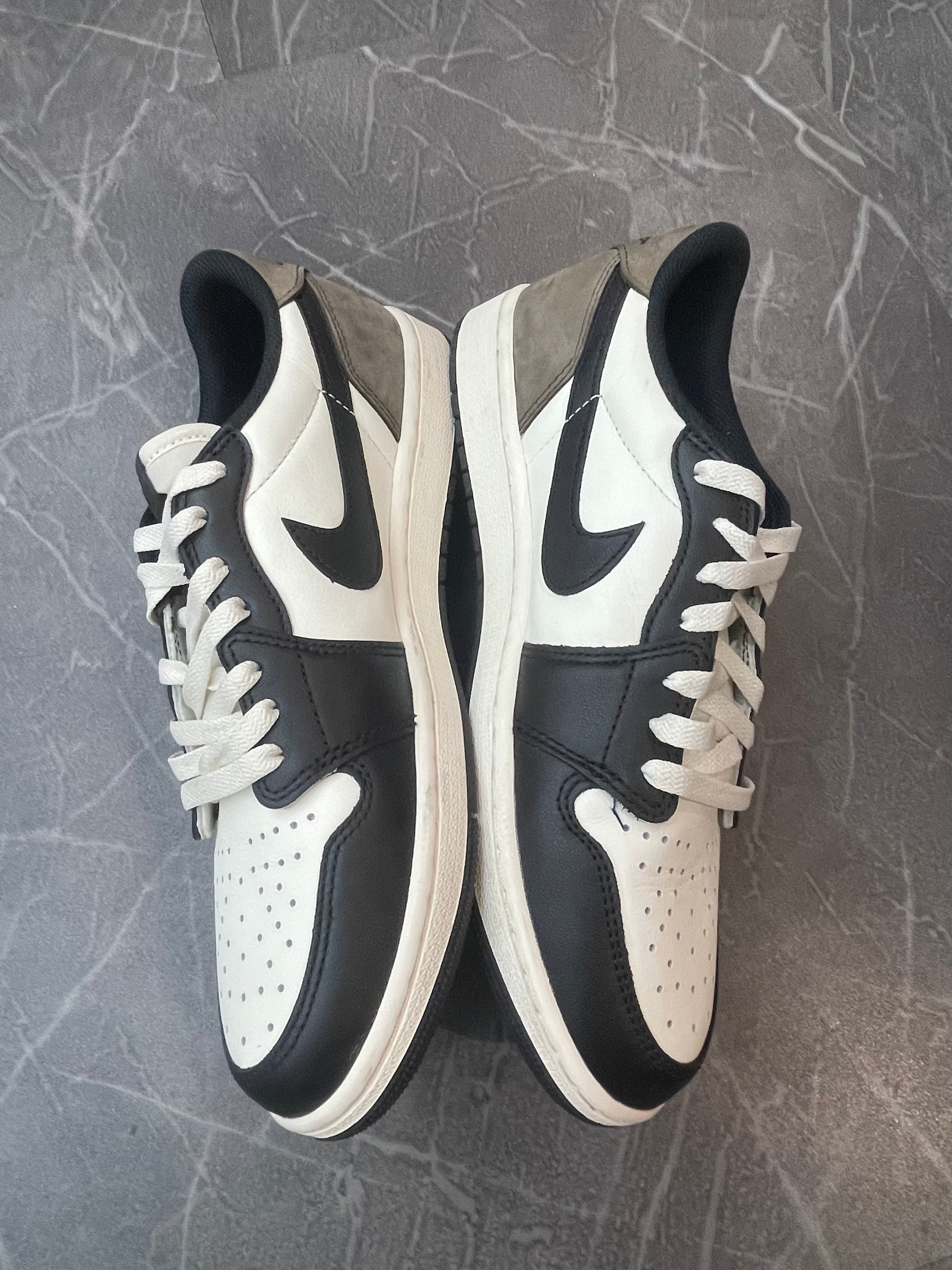 Jordan 1 Low “Mocha”