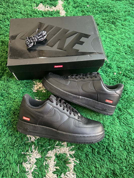 Nike Air Force 1 Low Supreme “Black”