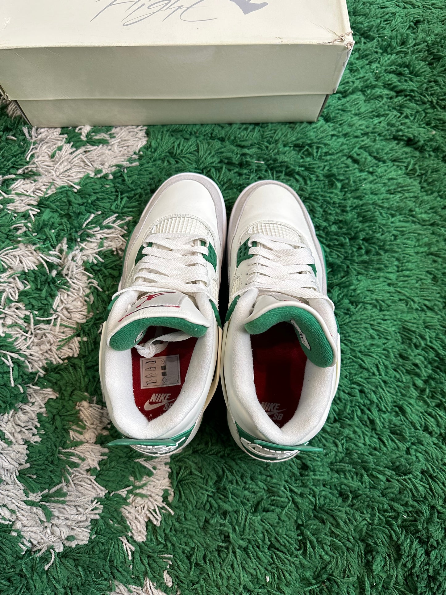 Jordan 4 SB “Pine Green”