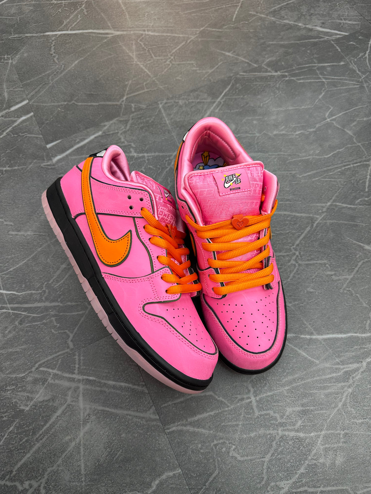 Nike SB Dunk Low x Powerpuff Girls “Blossom”