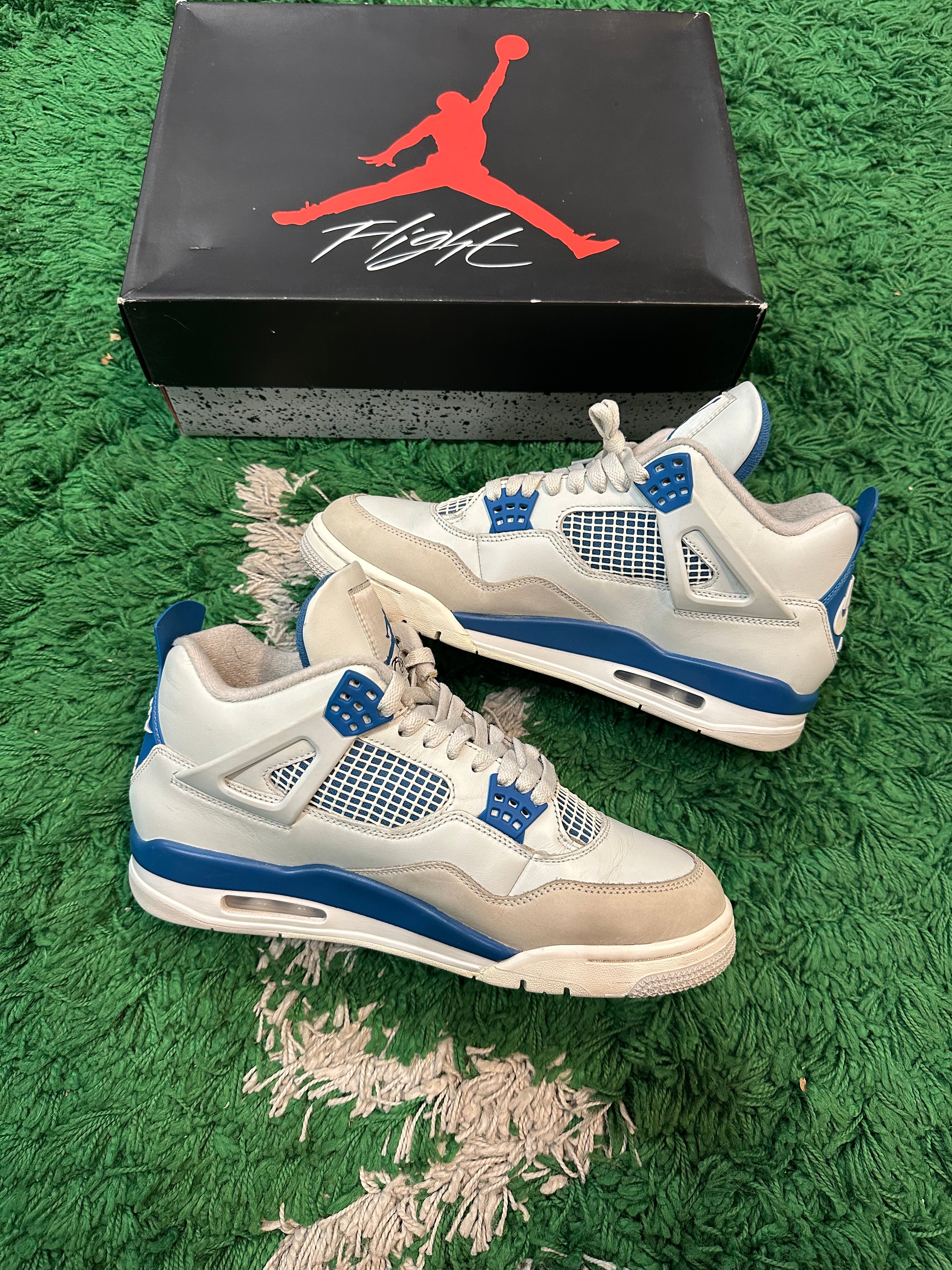 Jordan 4 “Military Blue”