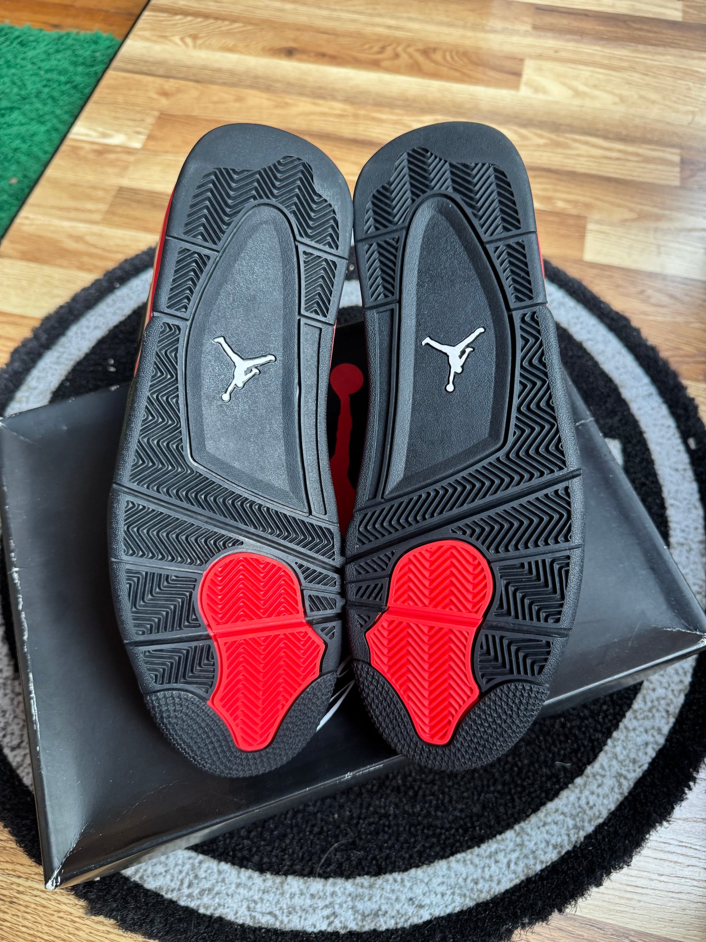Jordan 4 “Red Thunder”