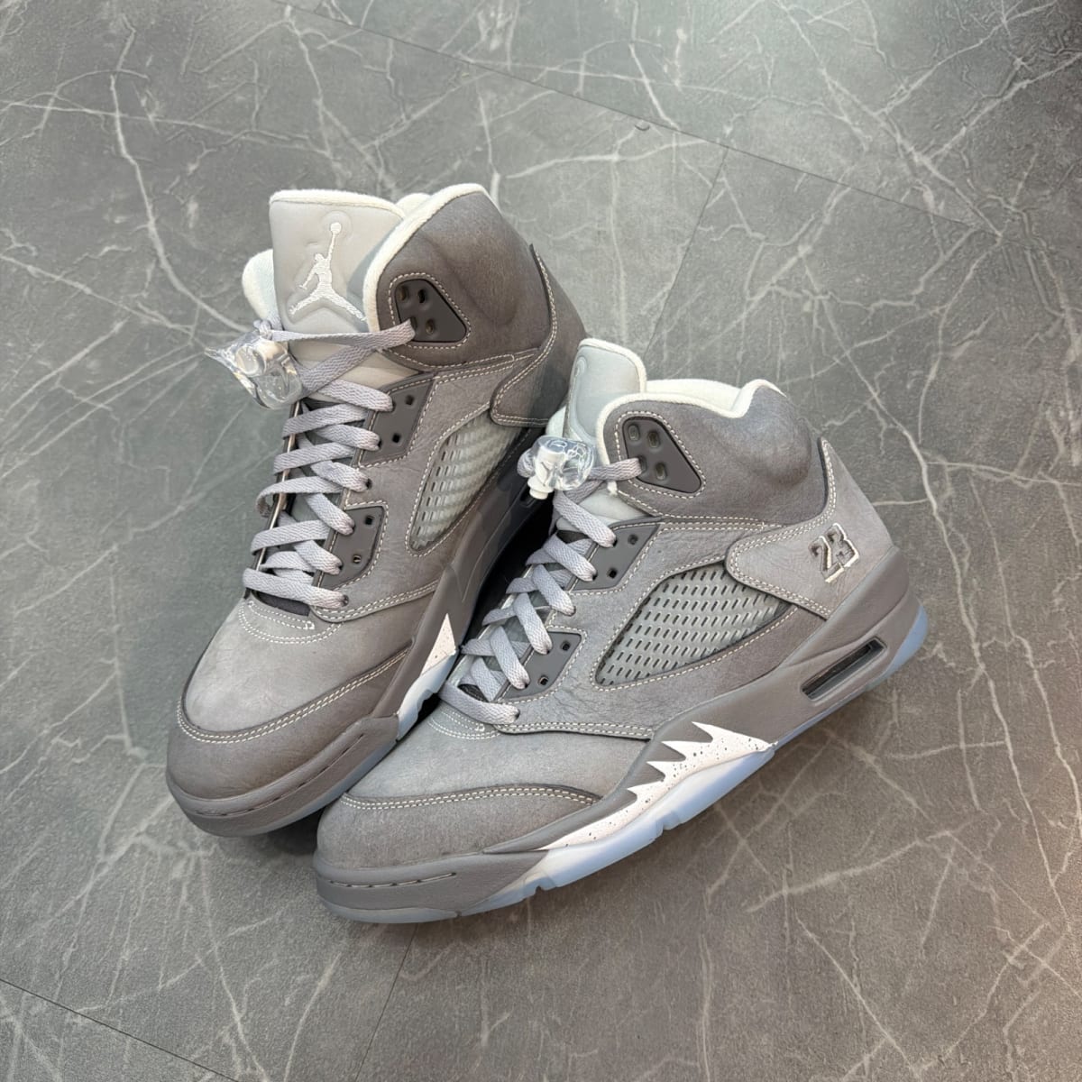 Jordan 5 Retro Wolf Grey (2026) - Image 2